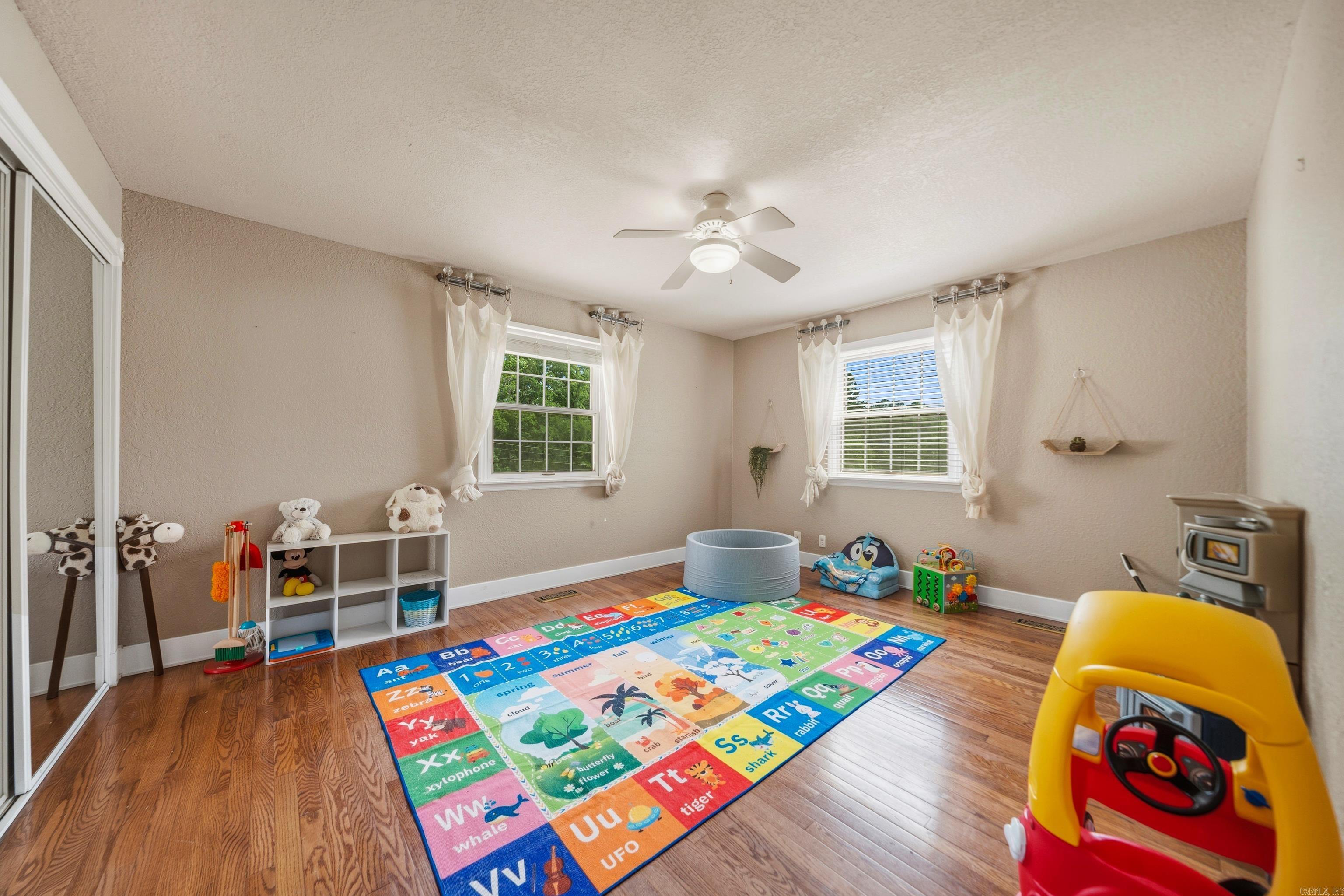 COTTONWOOD ESTATES - Residential