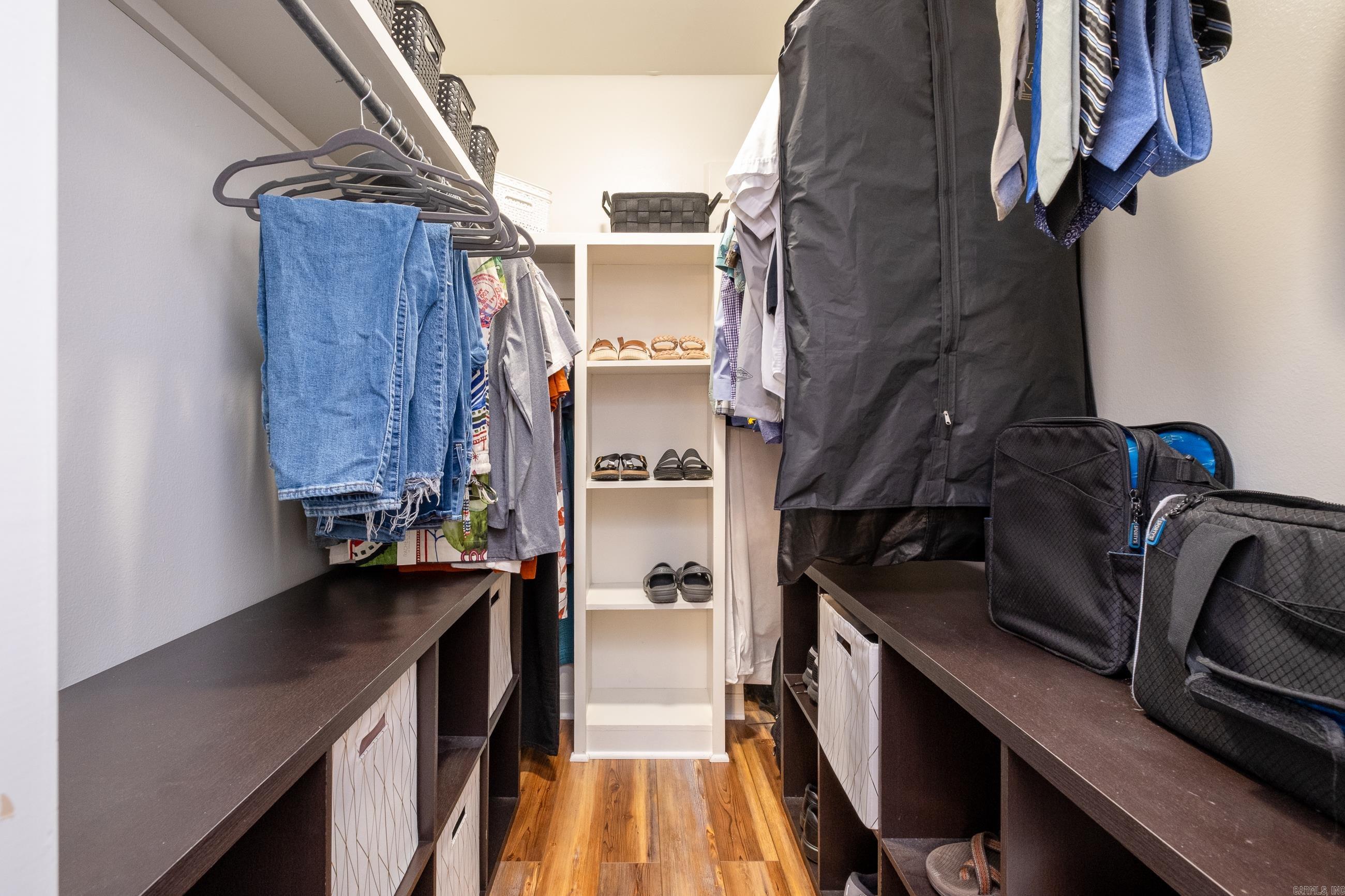 KINGSBRIDGE TWNHSE - Residential