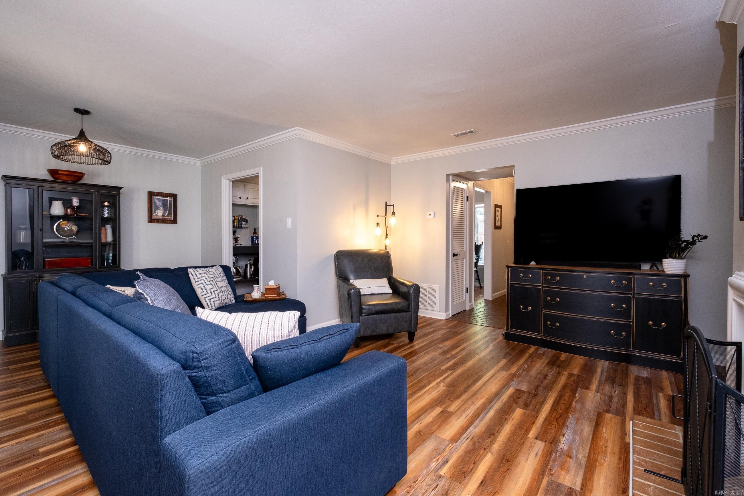 KINGSBRIDGE TWNHSE - Residential