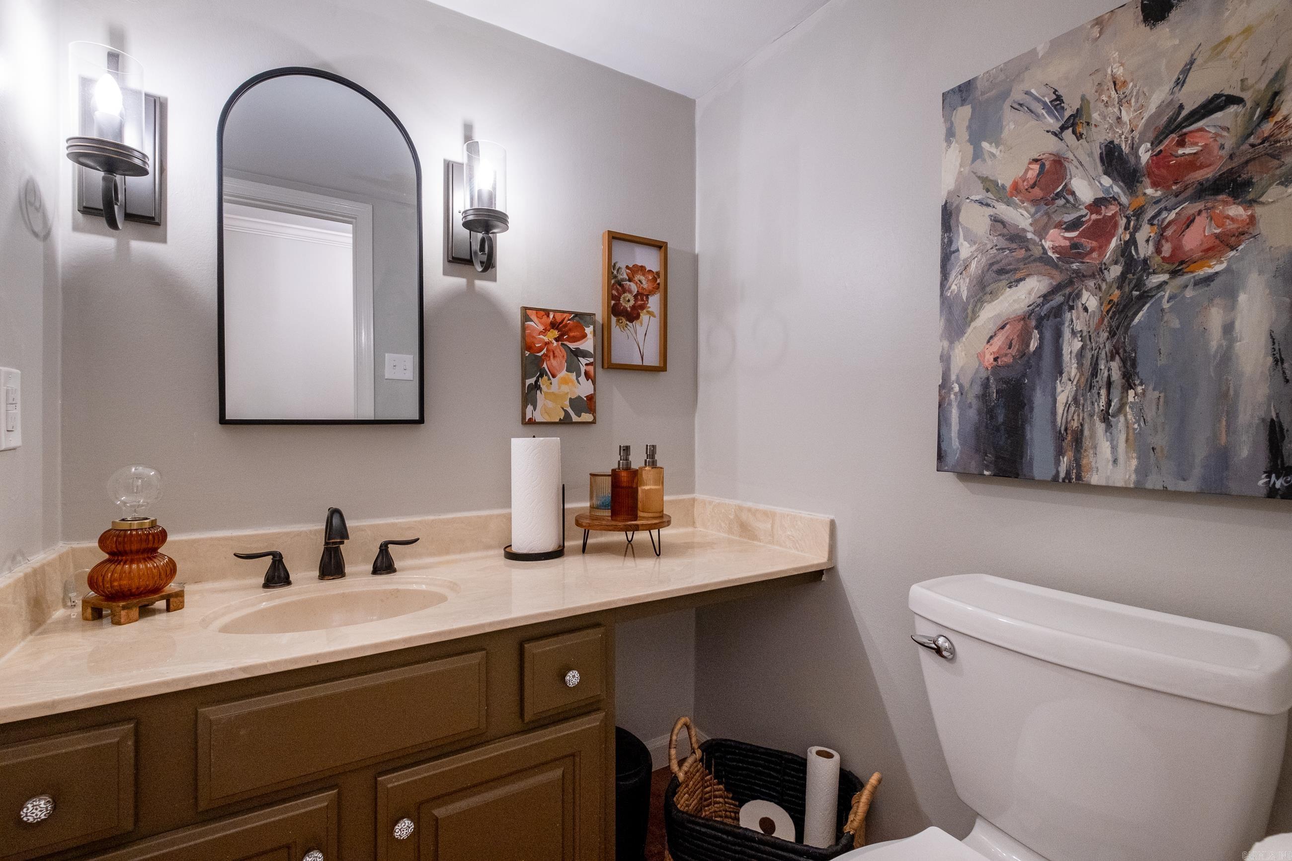 KINGSBRIDGE TWNHSE - Residential