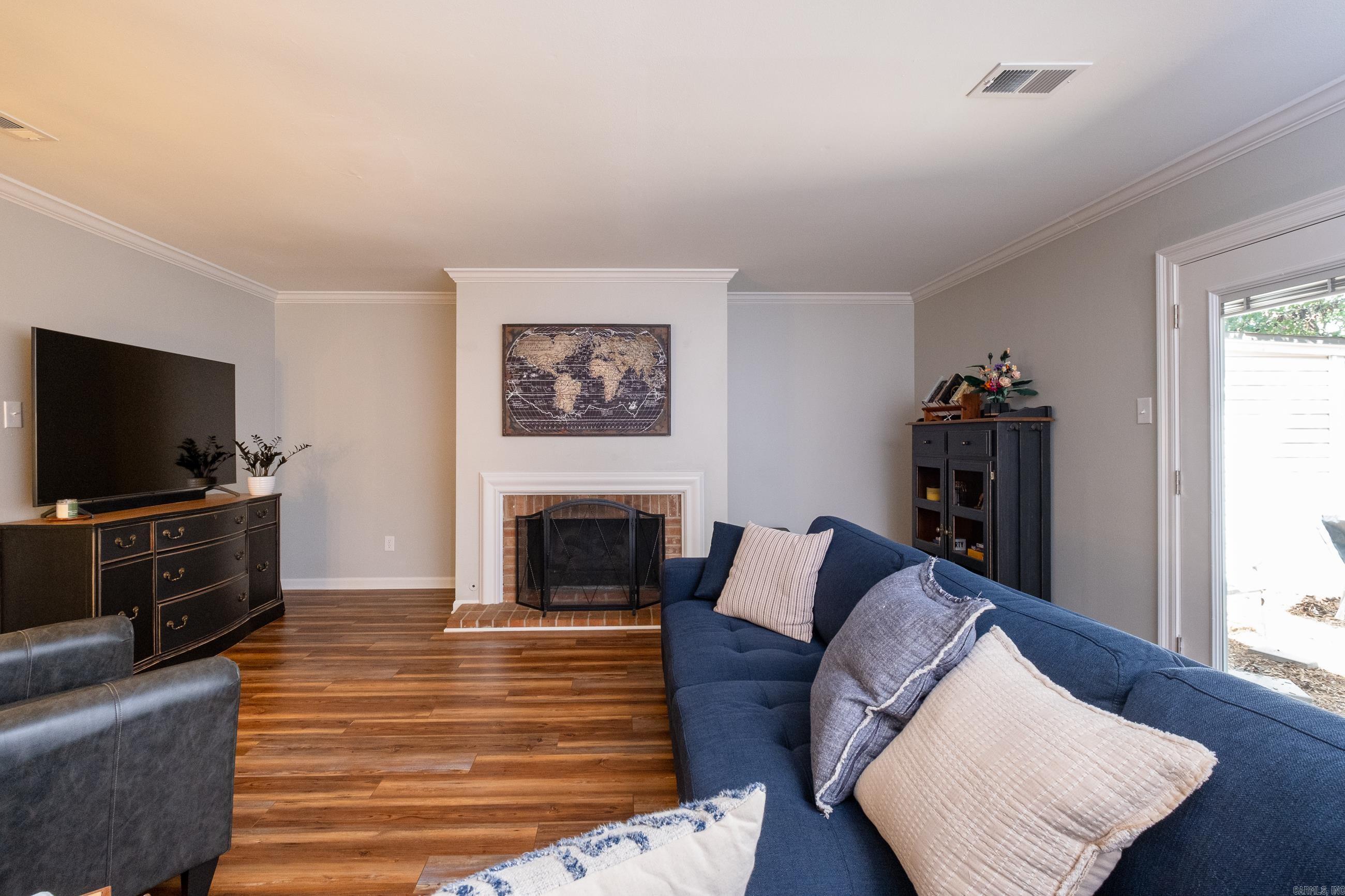 KINGSBRIDGE TWNHSE - Residential