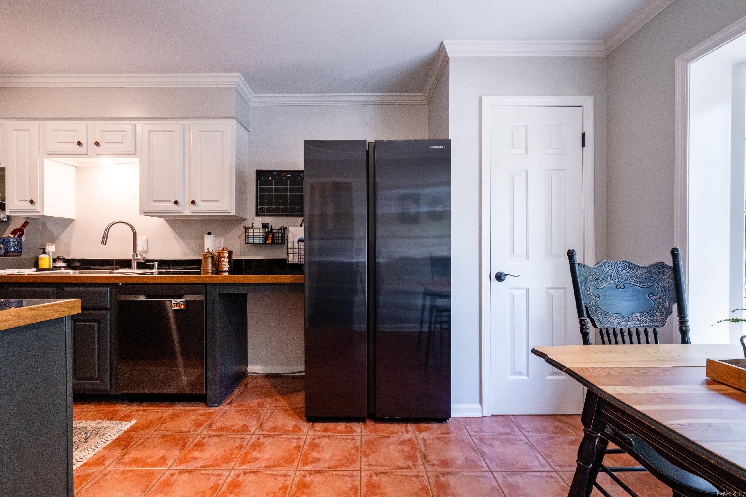 KINGSBRIDGE TWNHSE - Residential