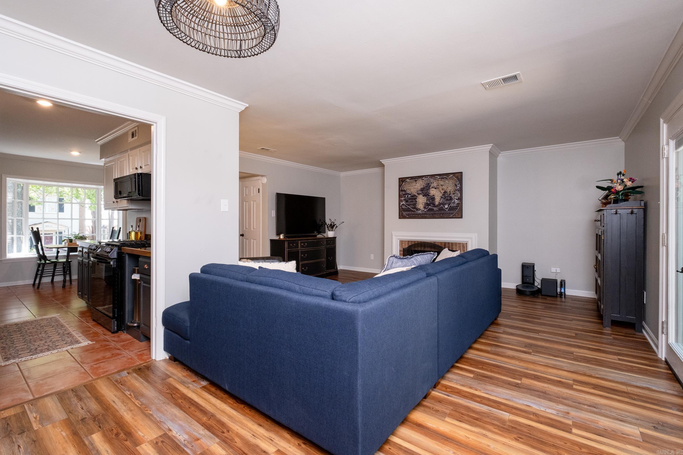 KINGSBRIDGE TWNHSE - Residential