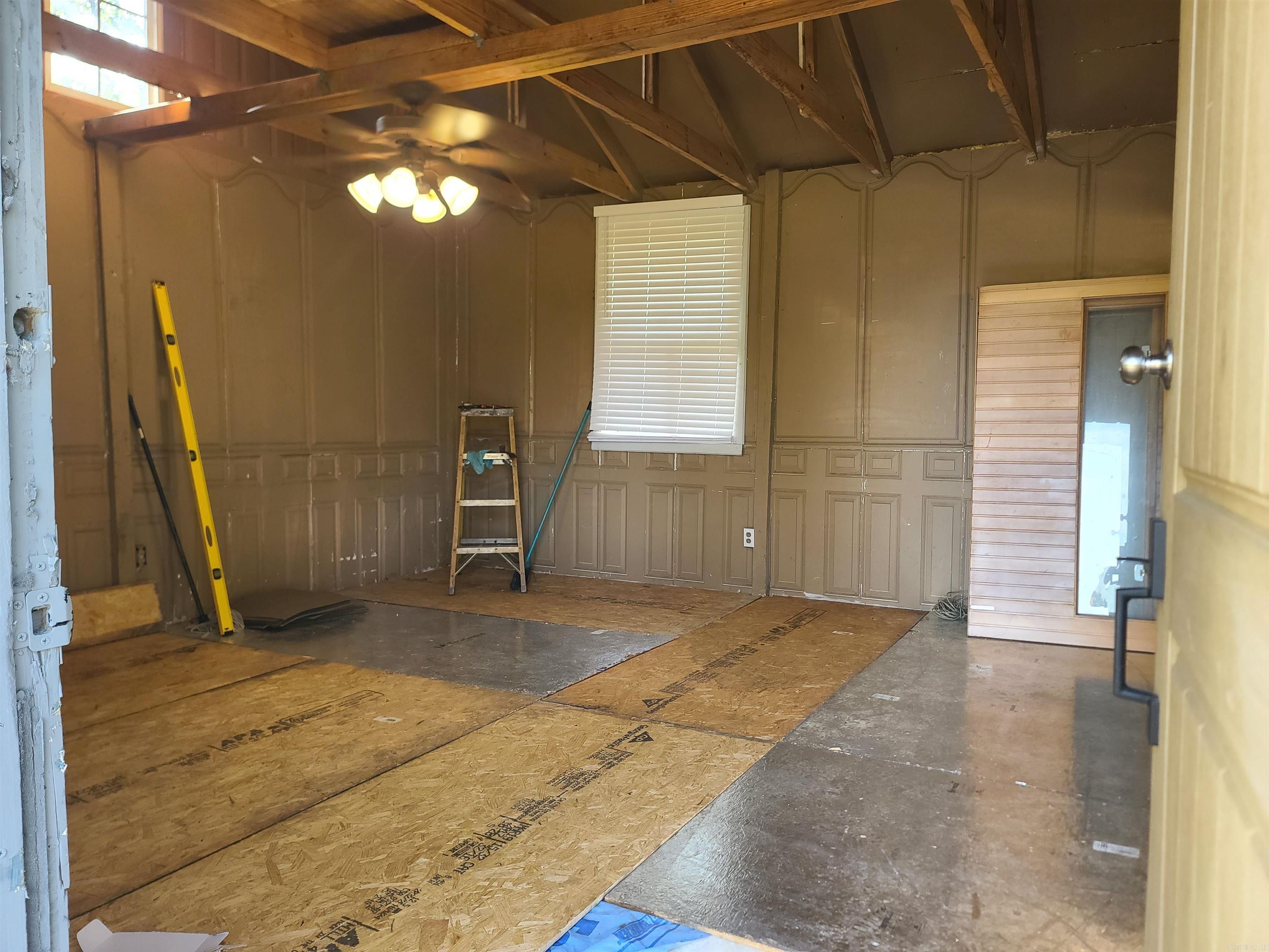 GOLD CREEK - Residential