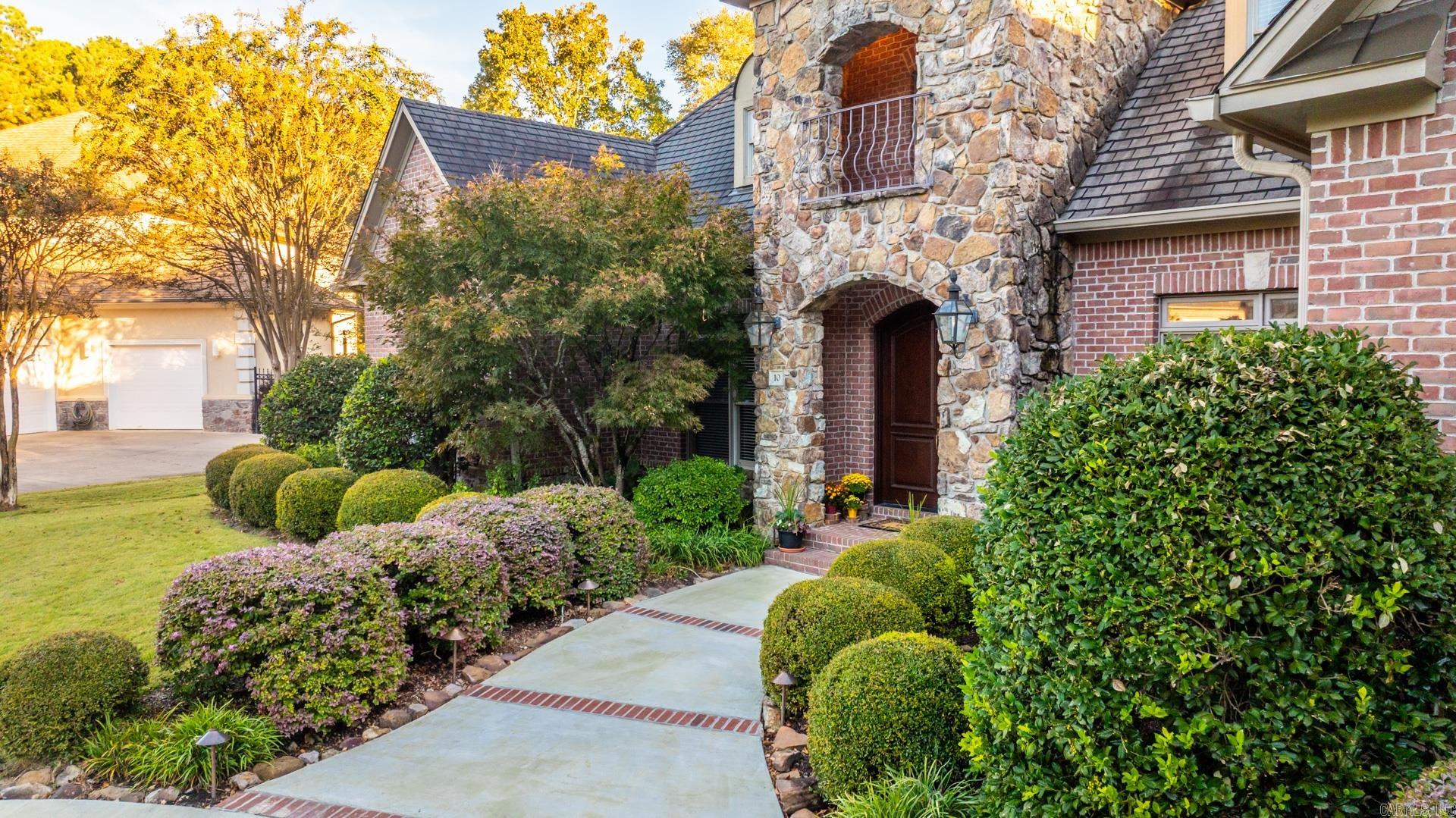 CHENAL VALLEY WITRY COURT - Residential