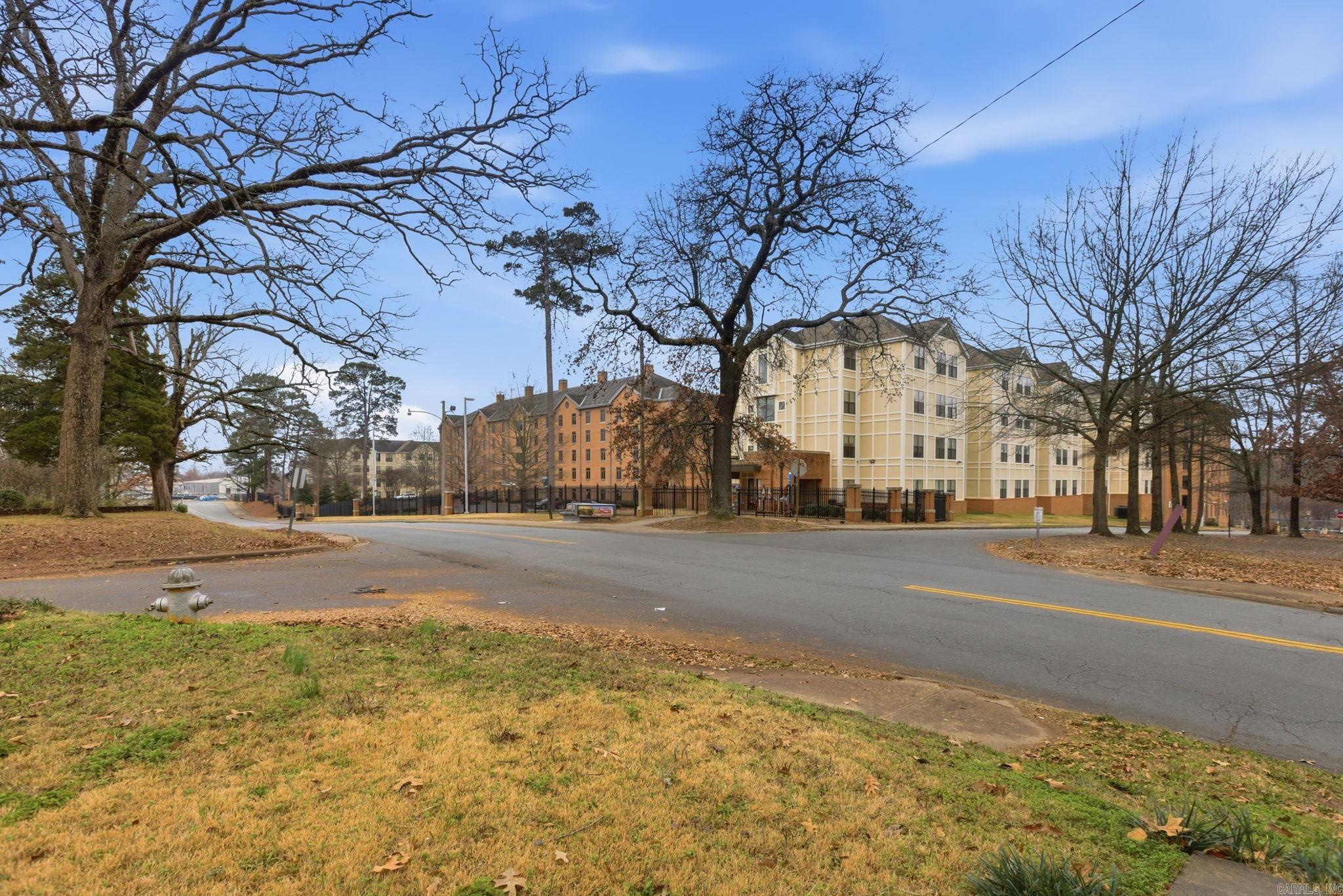 BRACKS - Residential