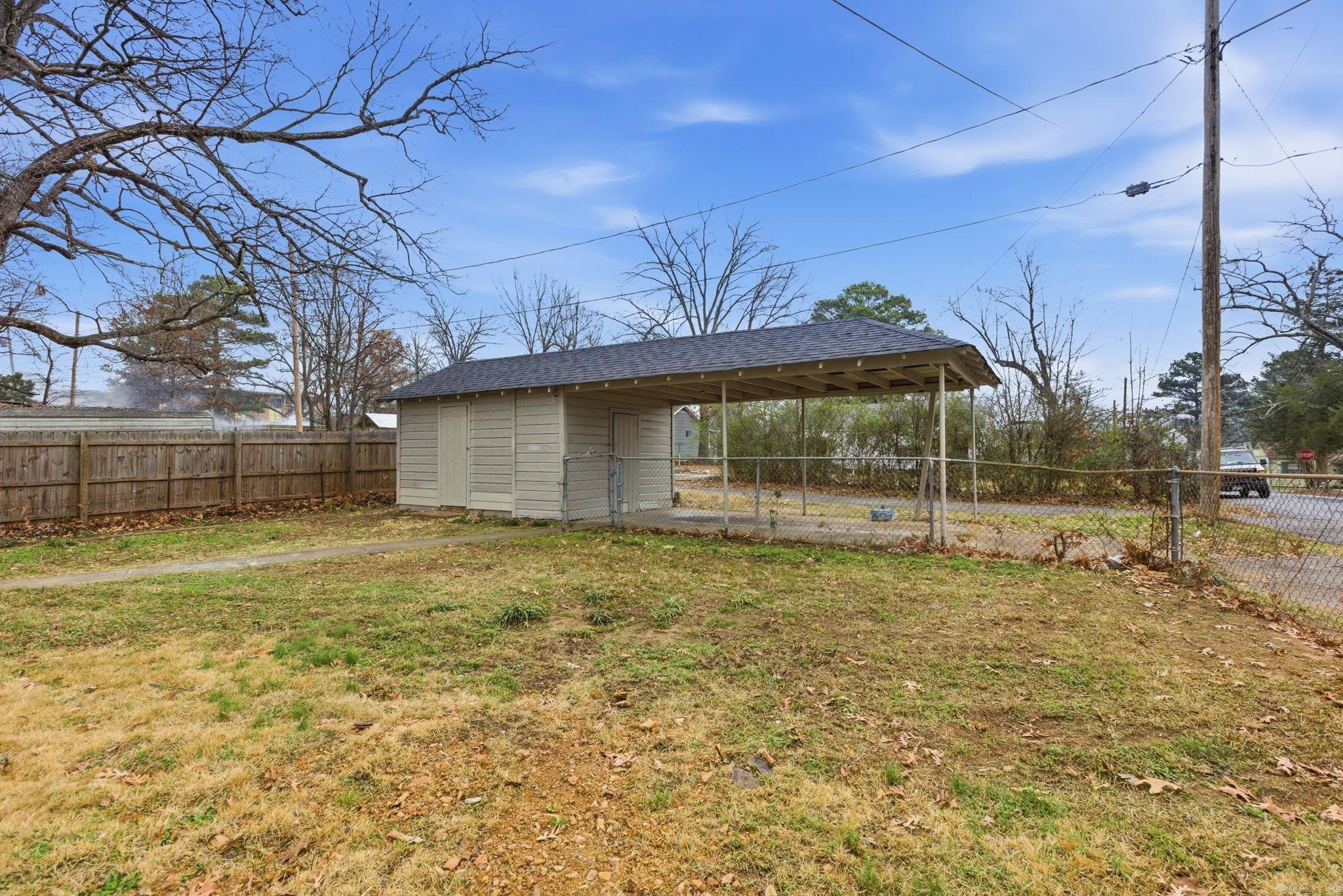 BRACKS - Residential