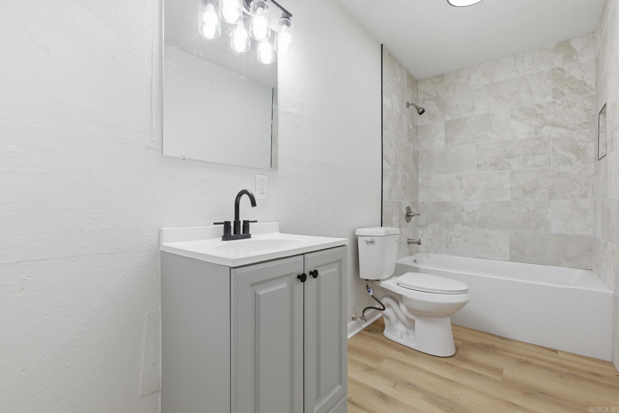 BRACKS - Residential