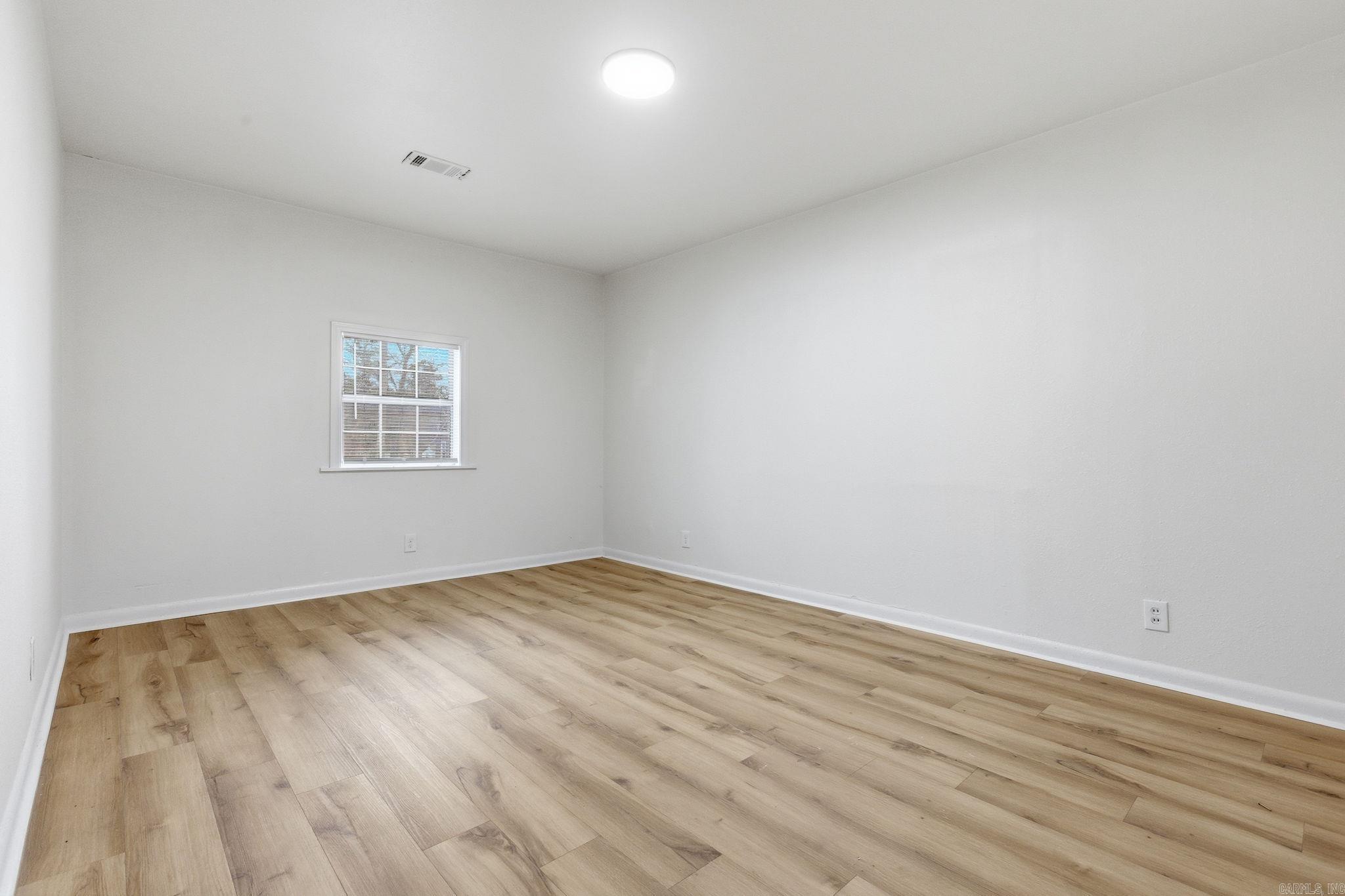 BRACKS - Residential