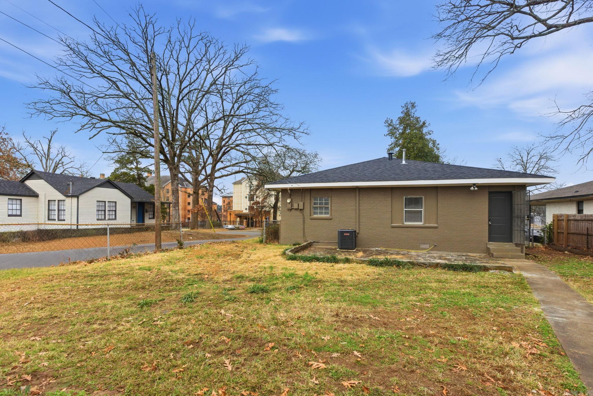 BRACKS - Residential