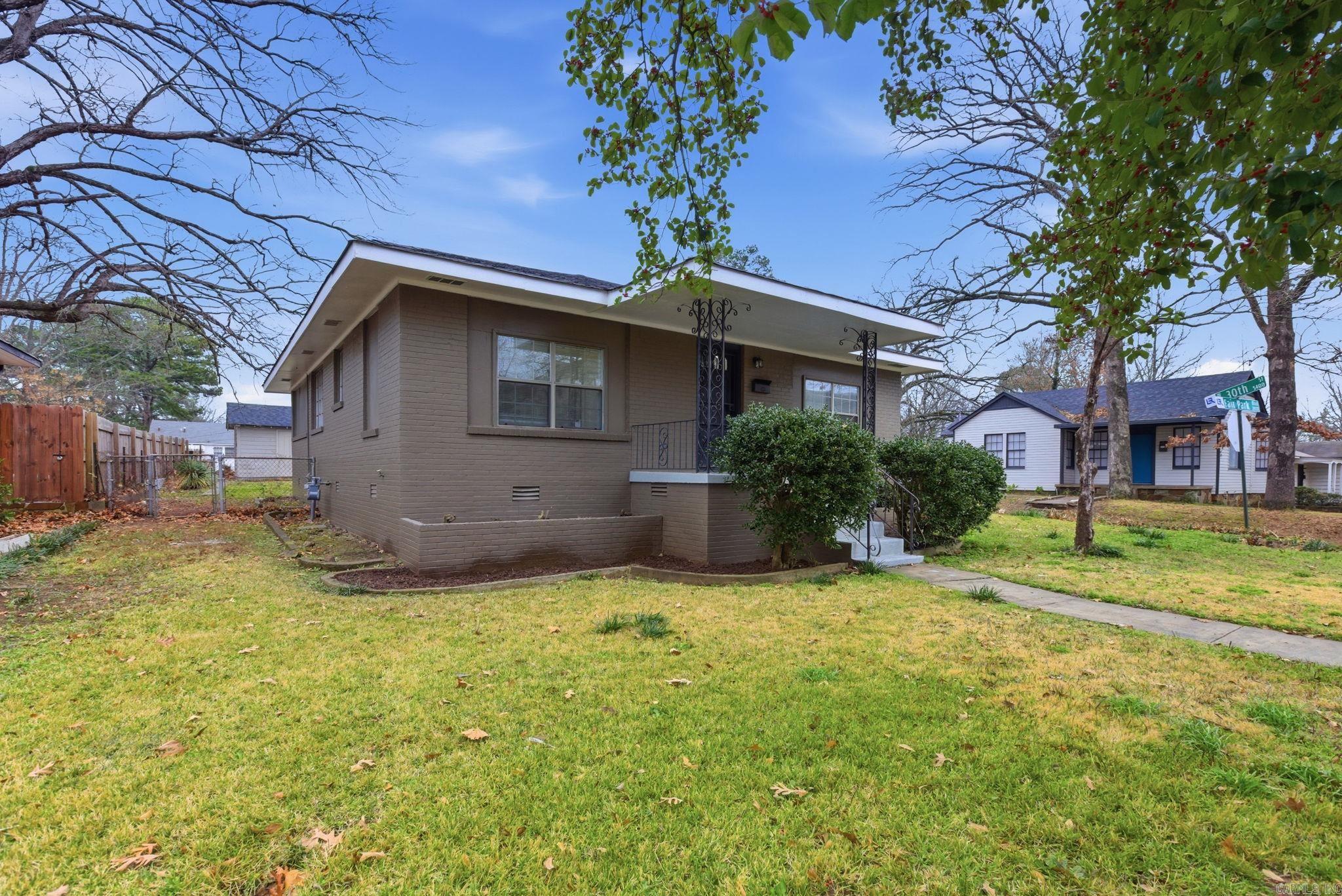 BRACKS - Residential