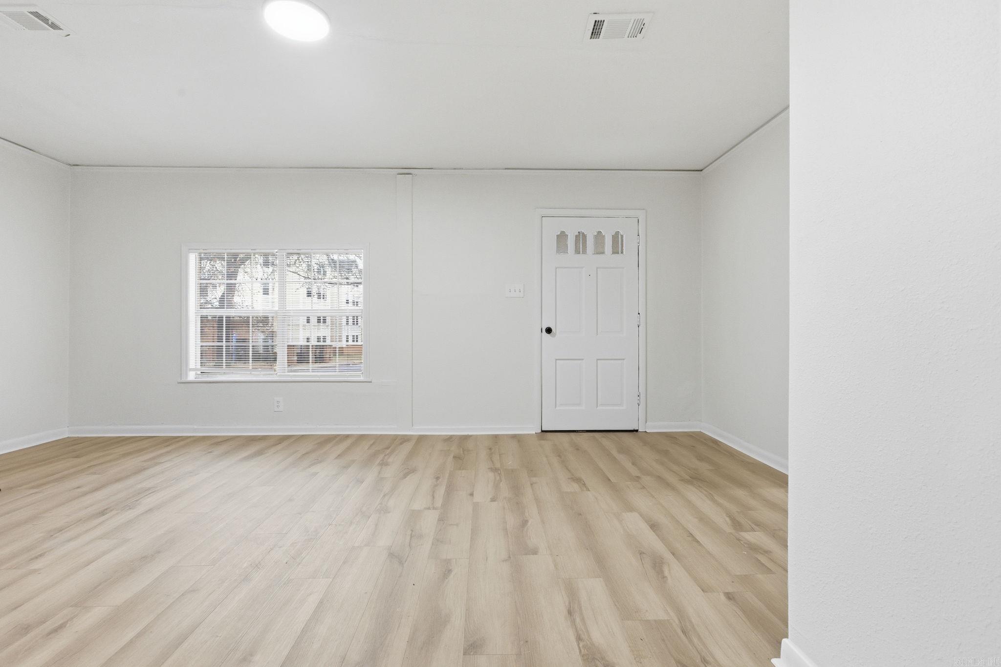 BRACKS - Residential