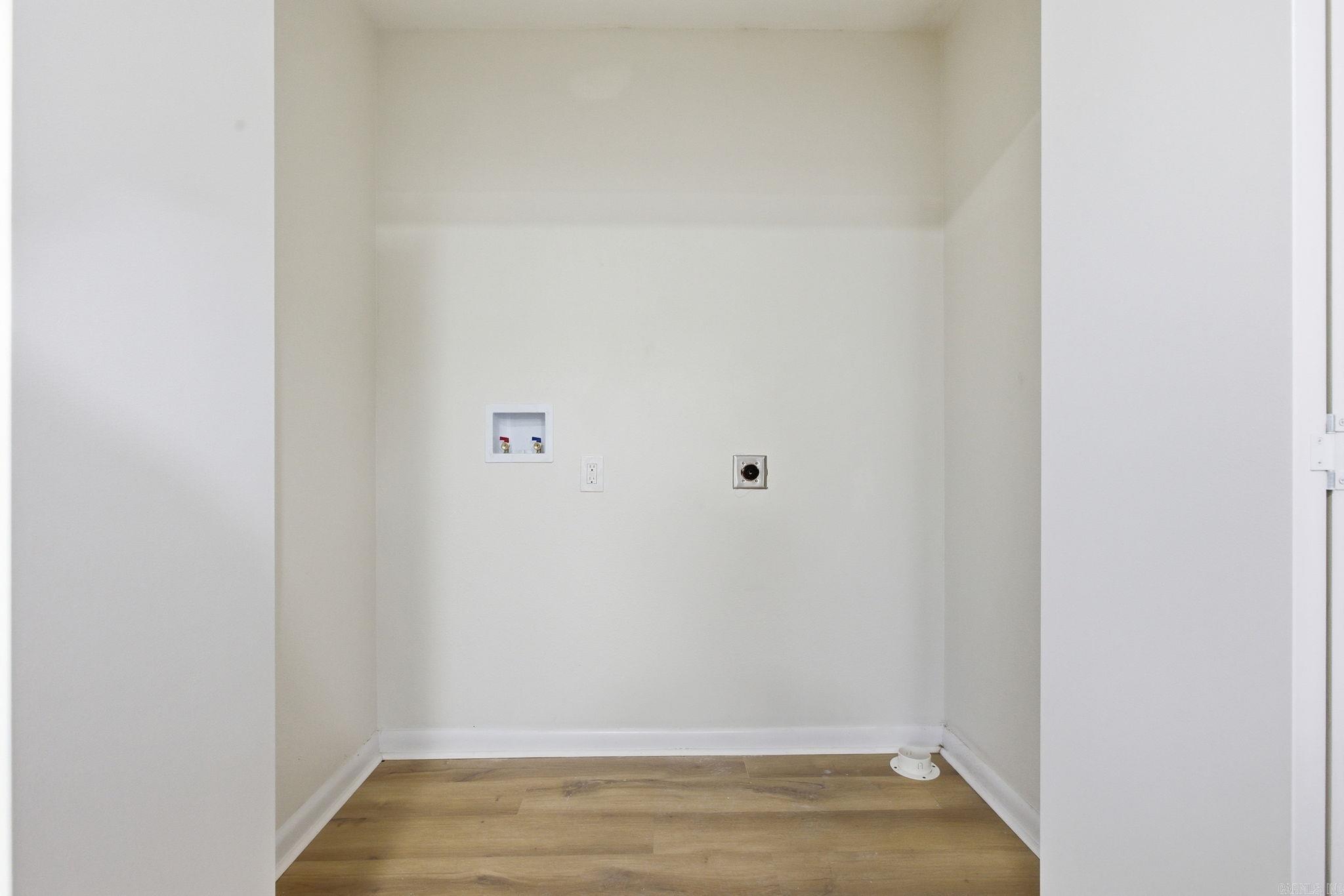 BRACKS - Residential