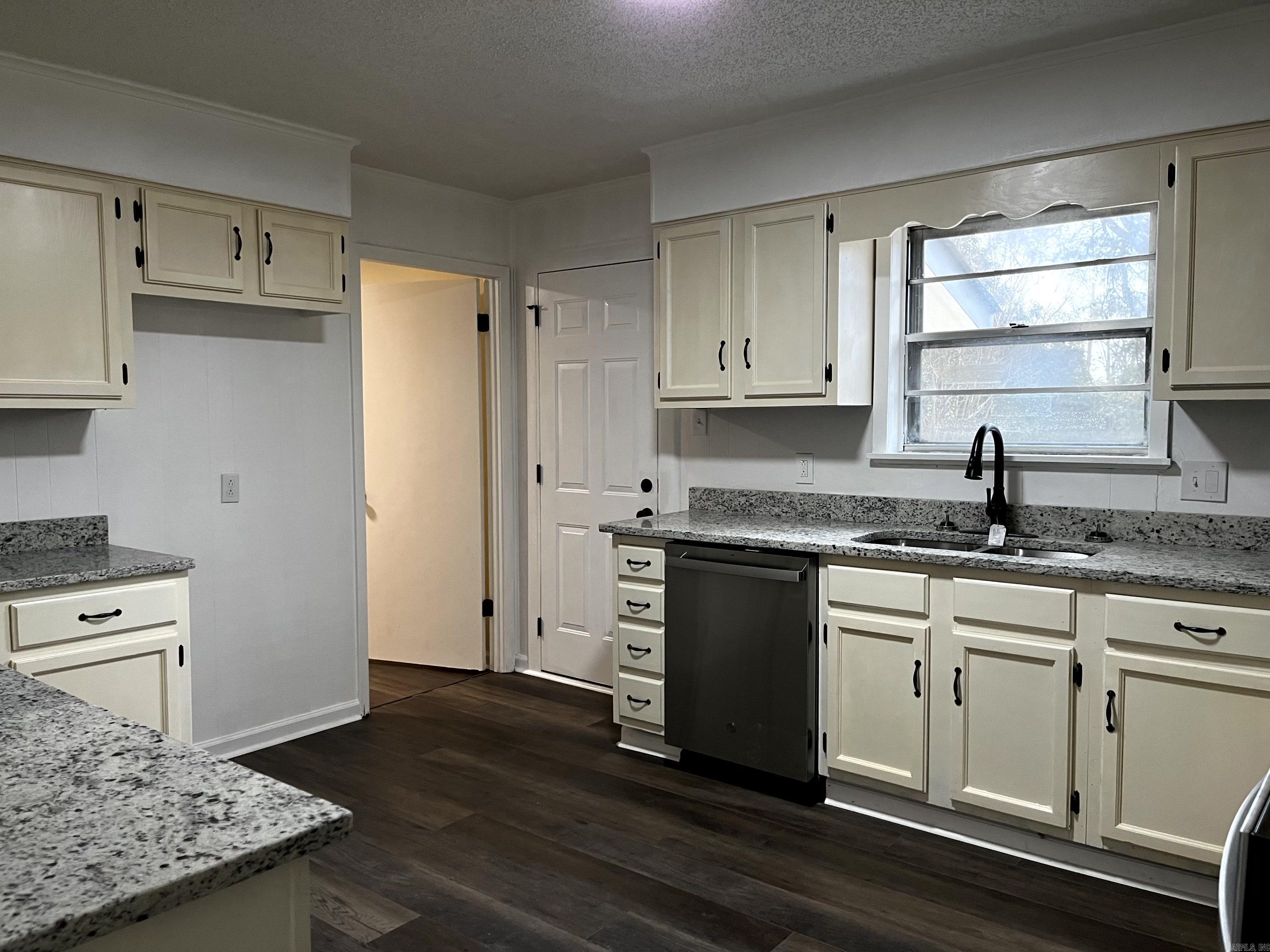 HICKMAN & MCCONNELL - Residential