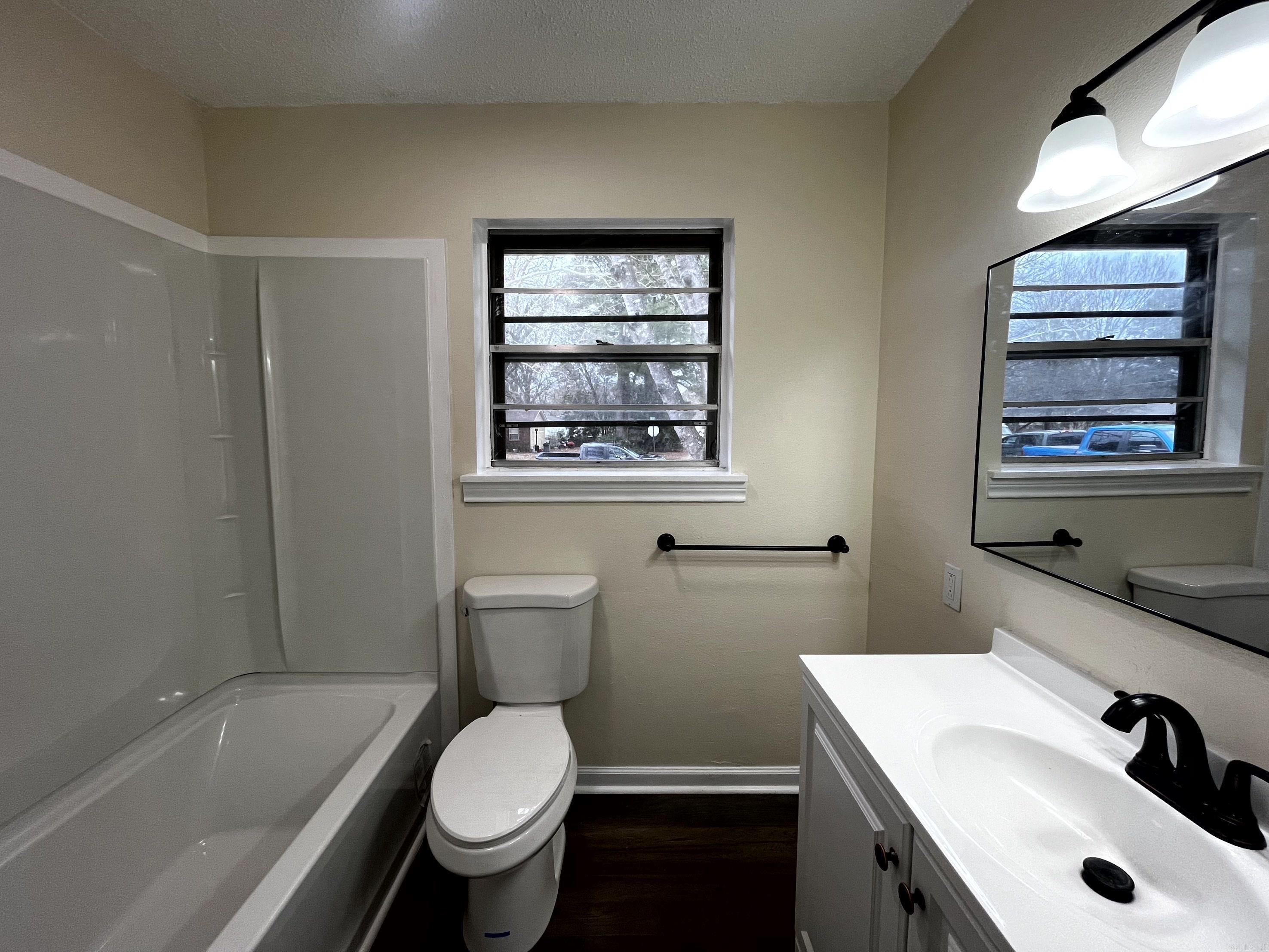 HICKMAN & MCCONNELL - Residential