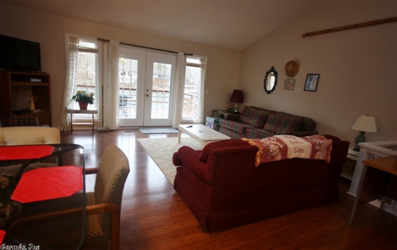 Madrid Courts - Residential