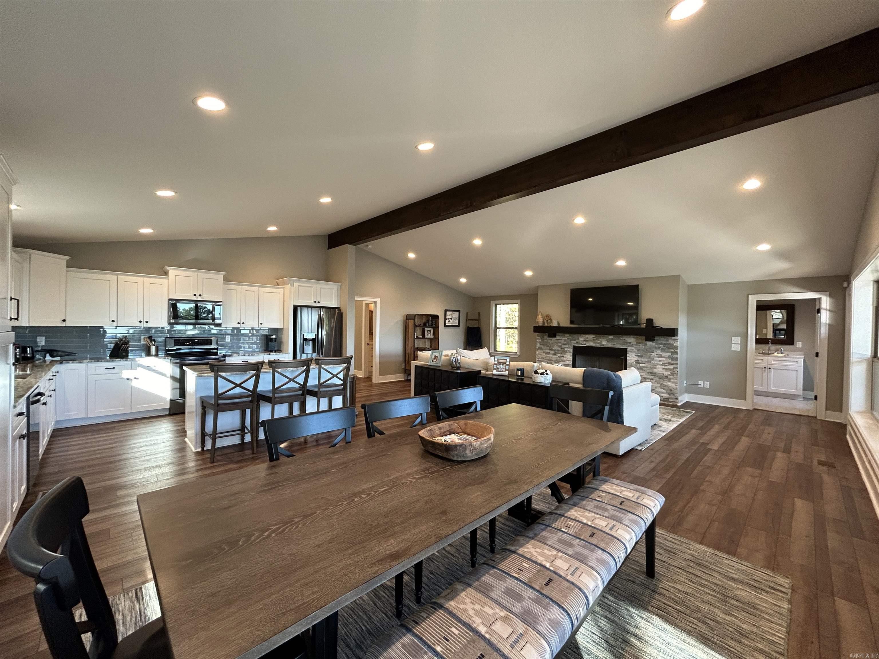 TORTOISE BAY - LAKE - Residential