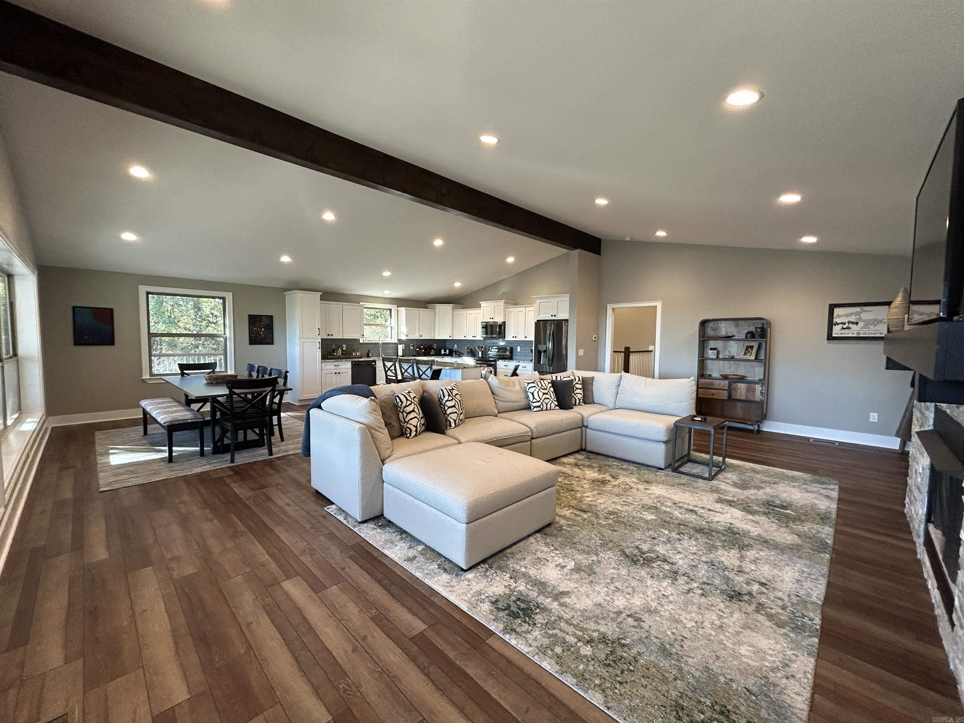 TORTOISE BAY - LAKE - Residential