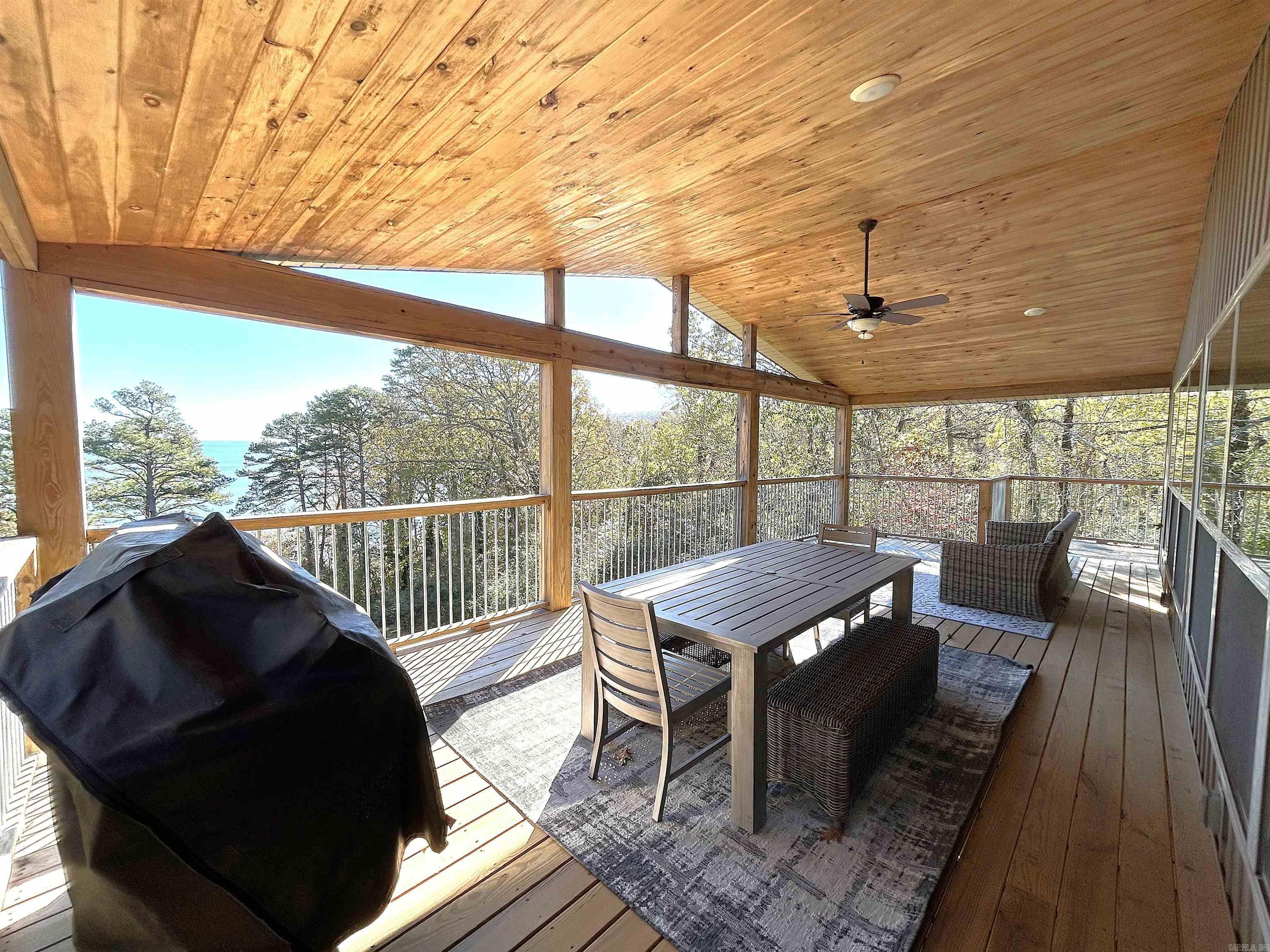 TORTOISE BAY - LAKE - Residential