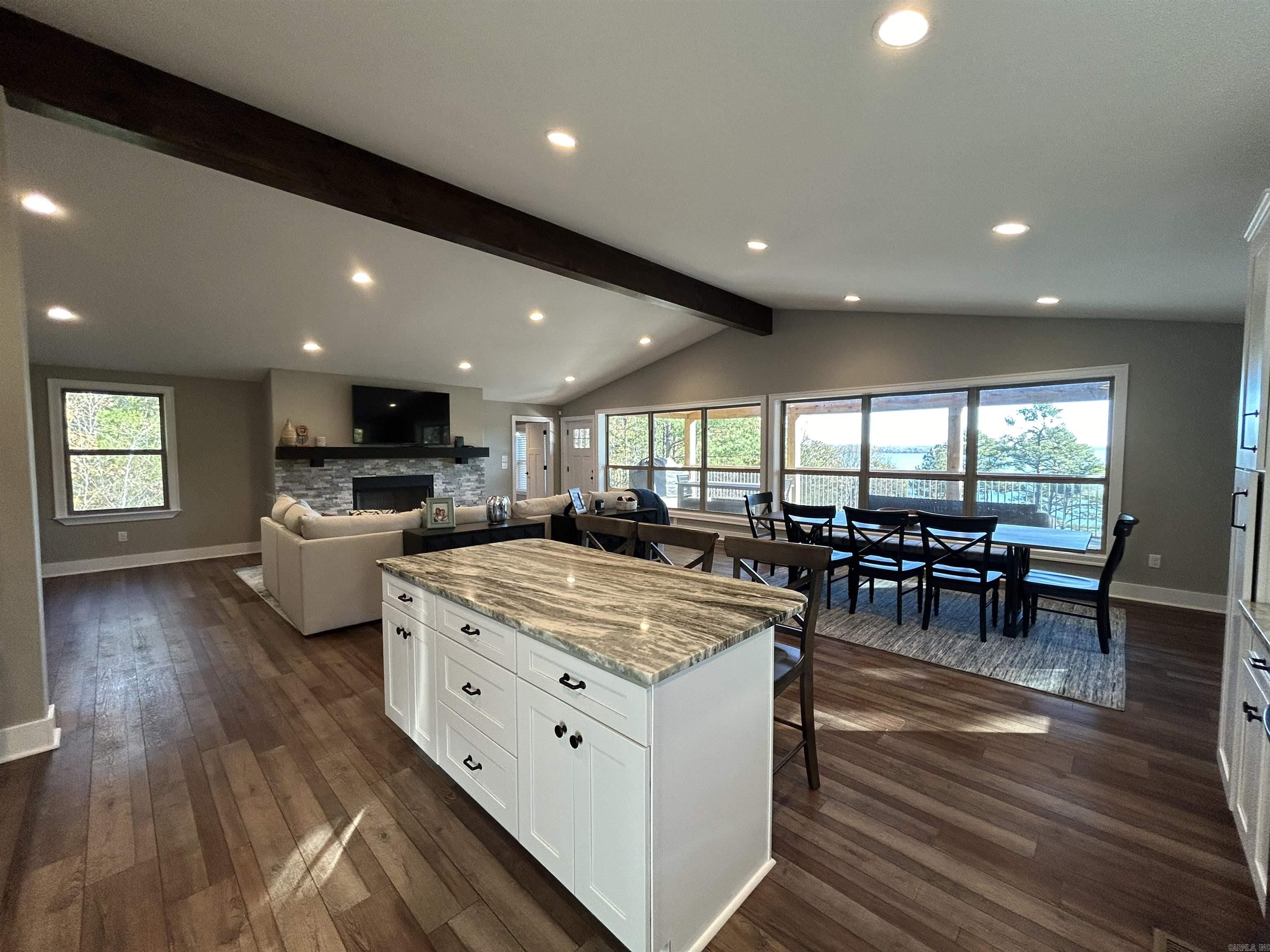 TORTOISE BAY - LAKE - Residential