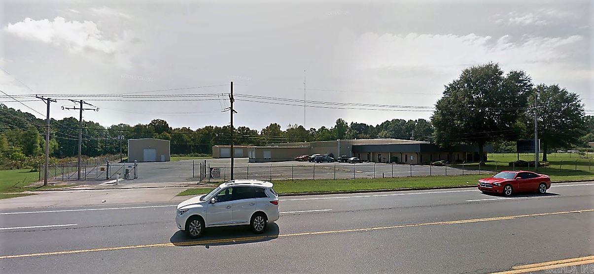 Office/Warehouse Complex. 3 Buildings sitting on 3.545 acres. Building 1- 25,278 SqFt. Building 2- 2,400 SqFt. Building 3- 7,282 SqFt. Total- 7,063 SqFt of Office Space and 34,960 SqFt of Warehouse space. All SqFt and taxes are Approximate. HVAC only in office space. Business Relocating.