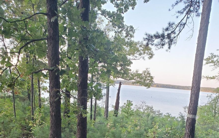 Not many like this on the Greers Ferry Lake!!! Gorgeous views. What a beautiful lot on Greers Ferry Lake and perfect for building!  Don't let this lakefront lot/acreage slip away.  Call today to set up a showing.