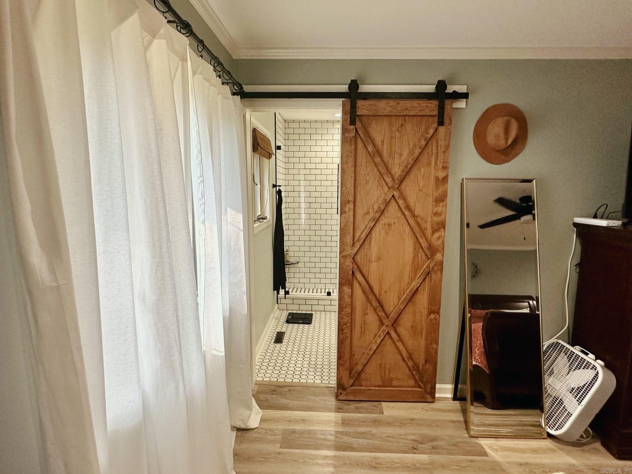 PINEWOOD ESTATES - Residential