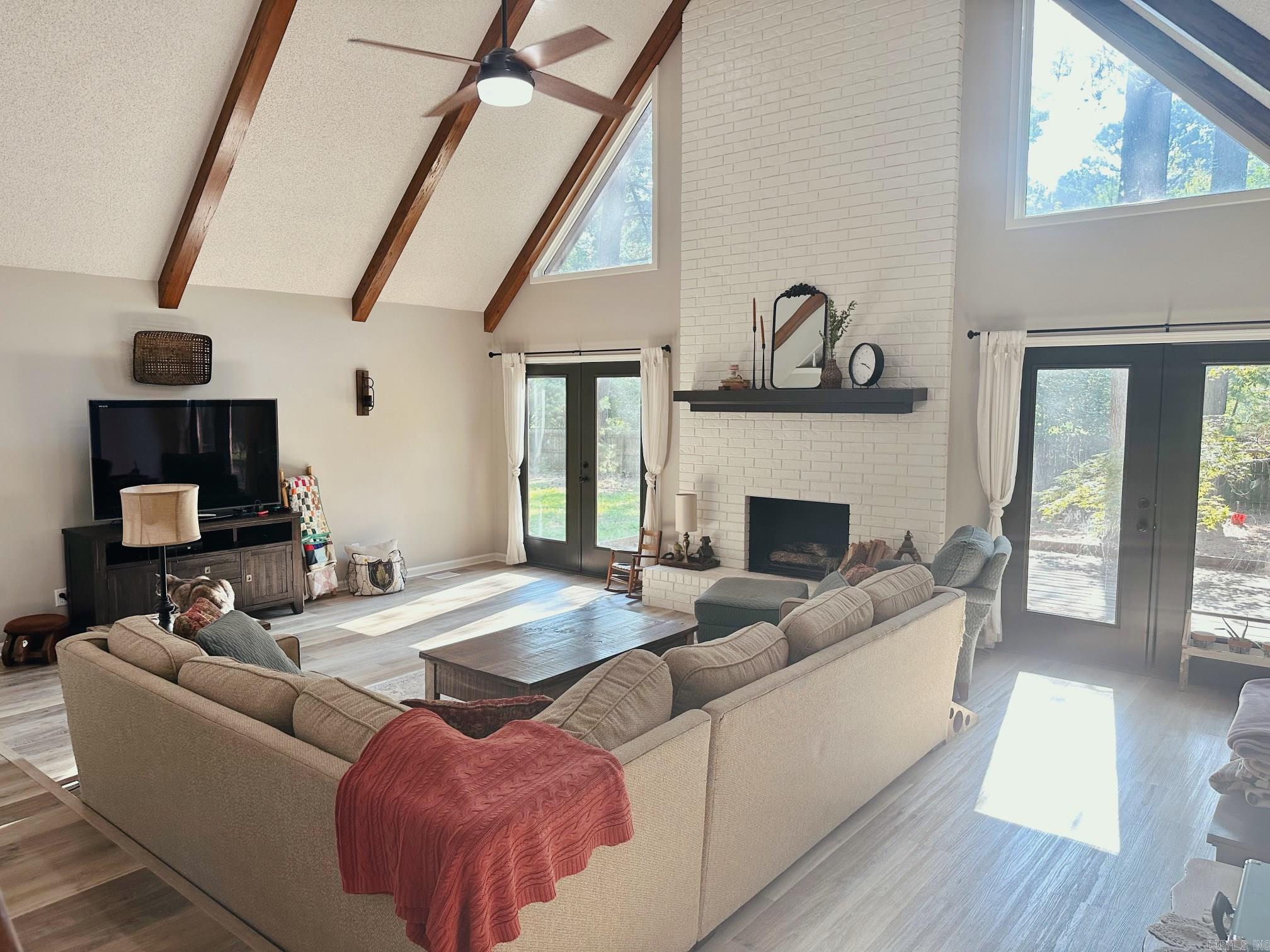 PINEWOOD ESTATES - Residential