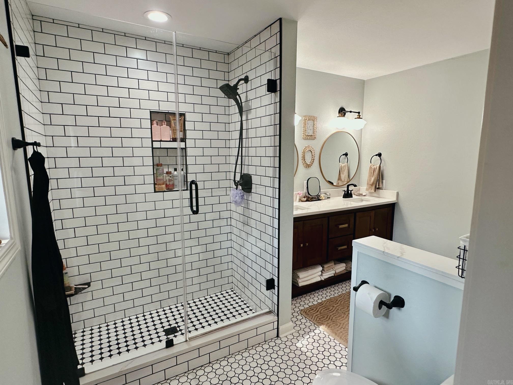 PINEWOOD ESTATES - Residential