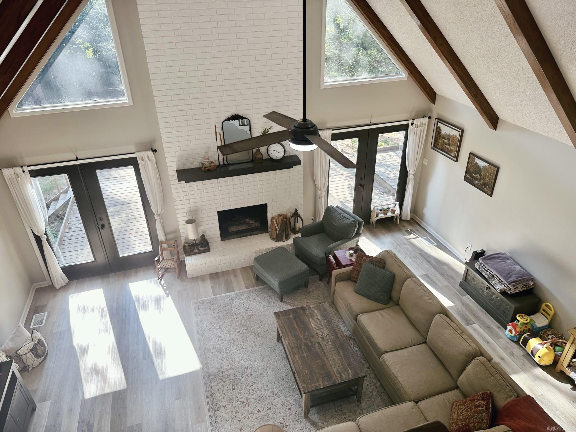 PINEWOOD ESTATES - Residential