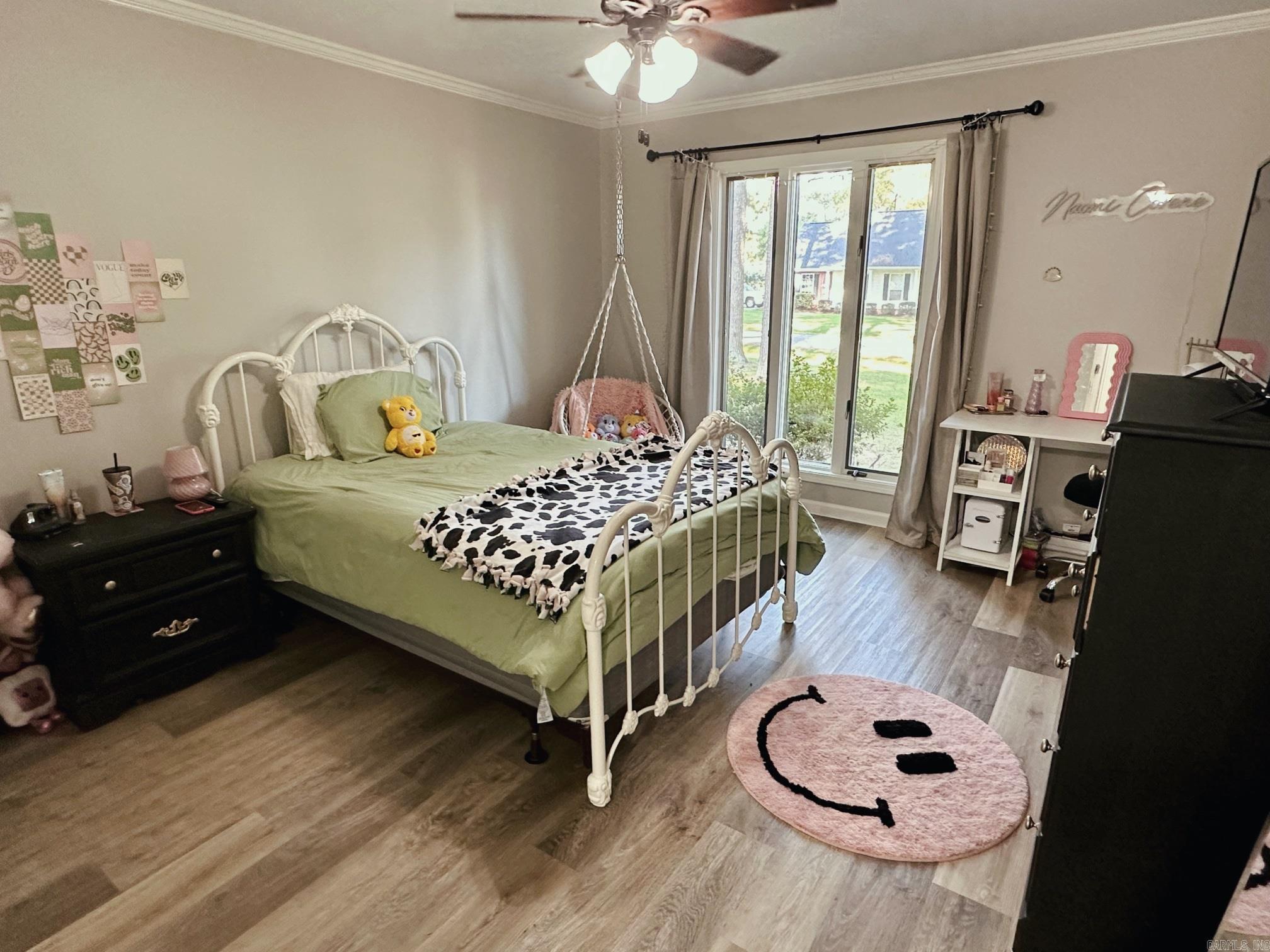 PINEWOOD ESTATES - Residential