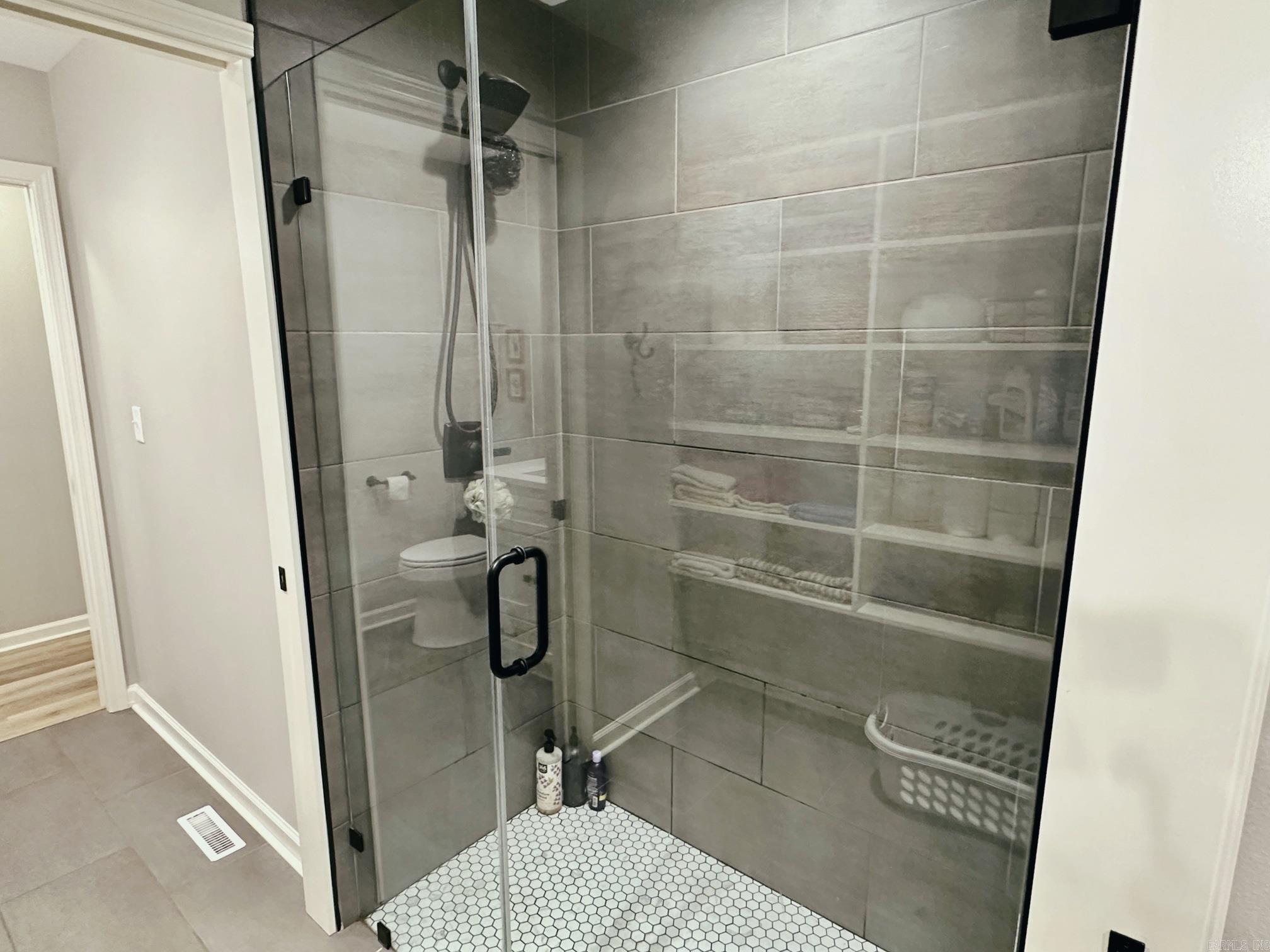 PINEWOOD ESTATES - Residential