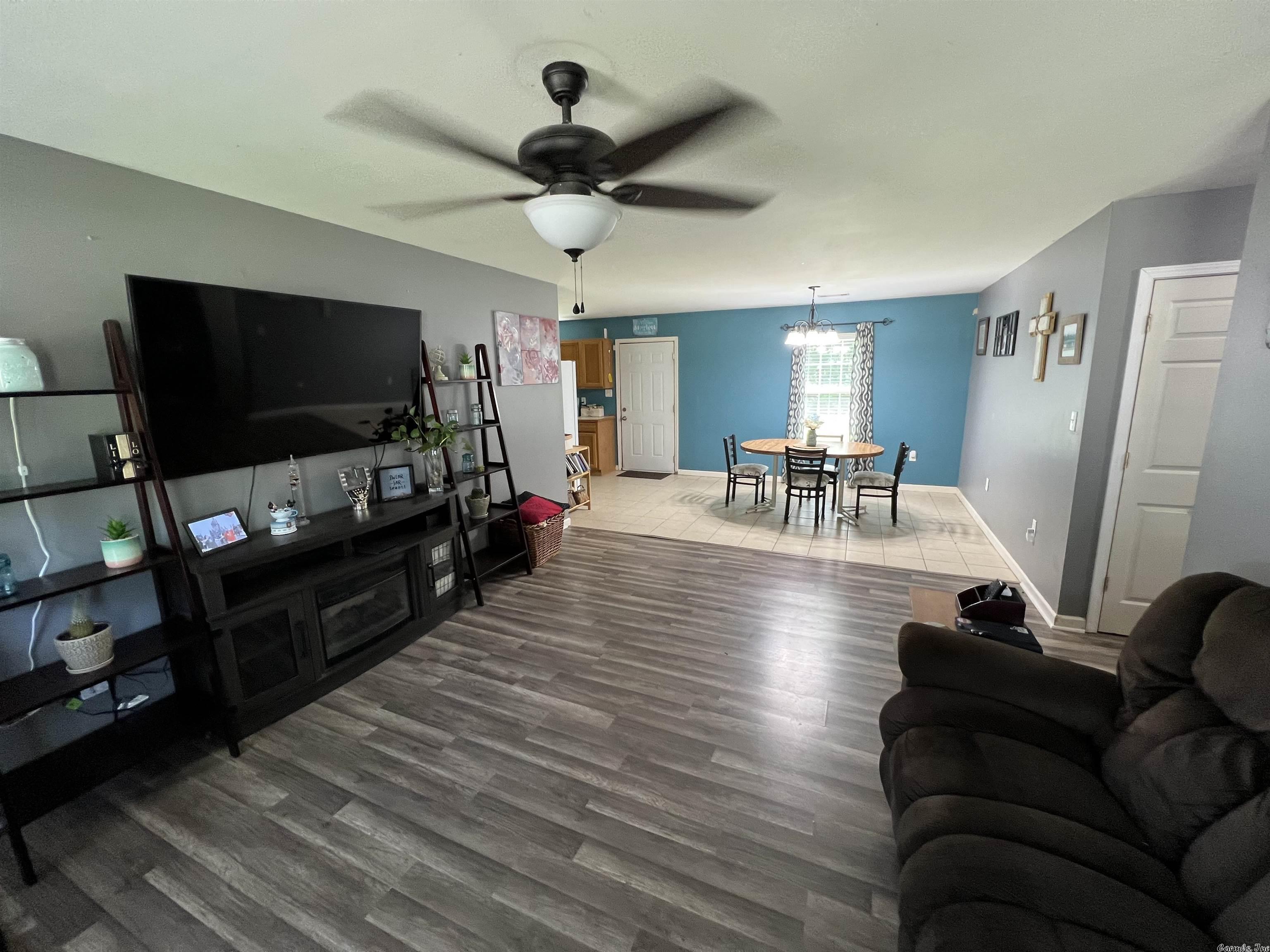 OLD MEADOWS - Residential