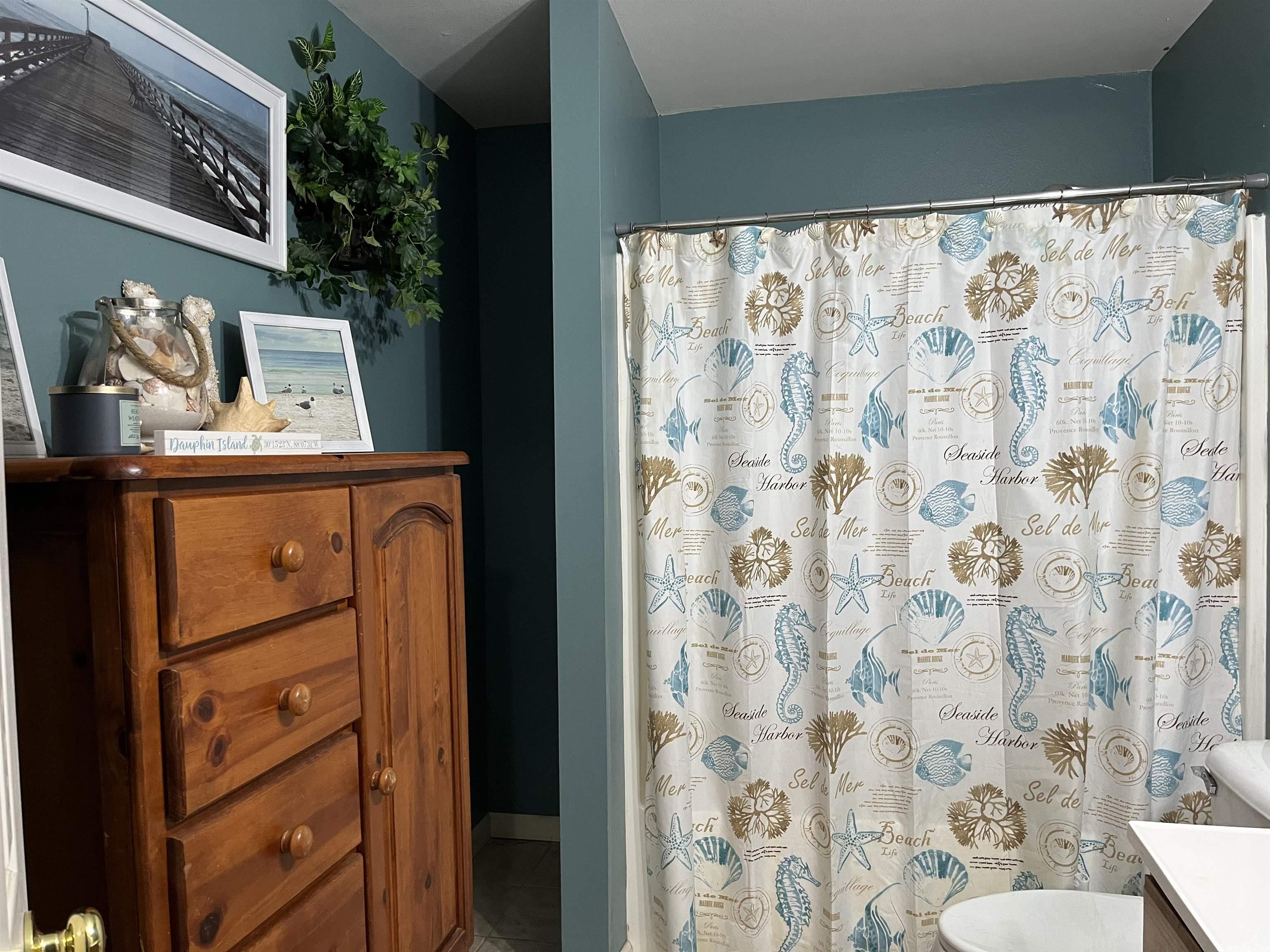 OLD MEADOWS - Residential