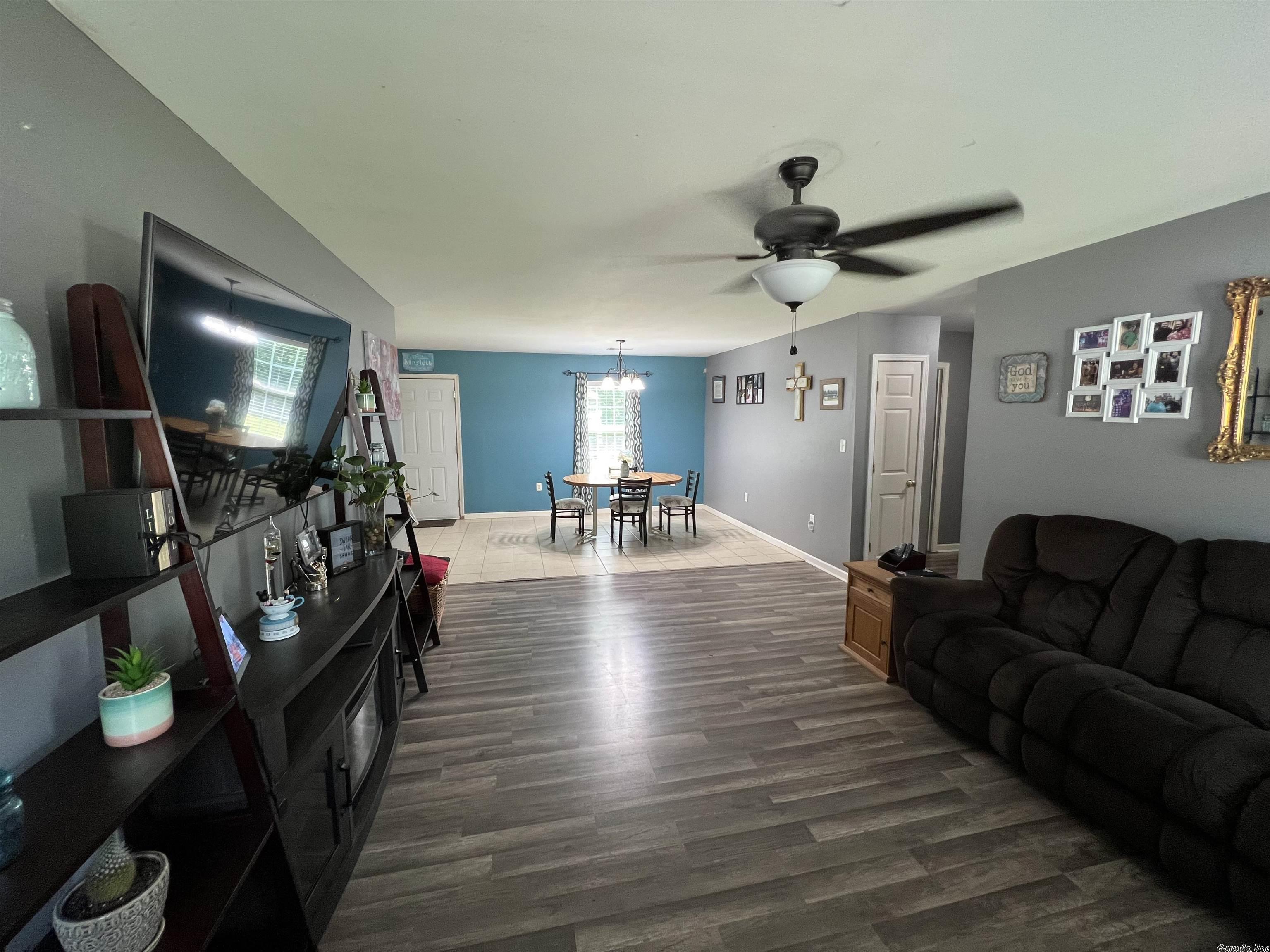 OLD MEADOWS - Residential