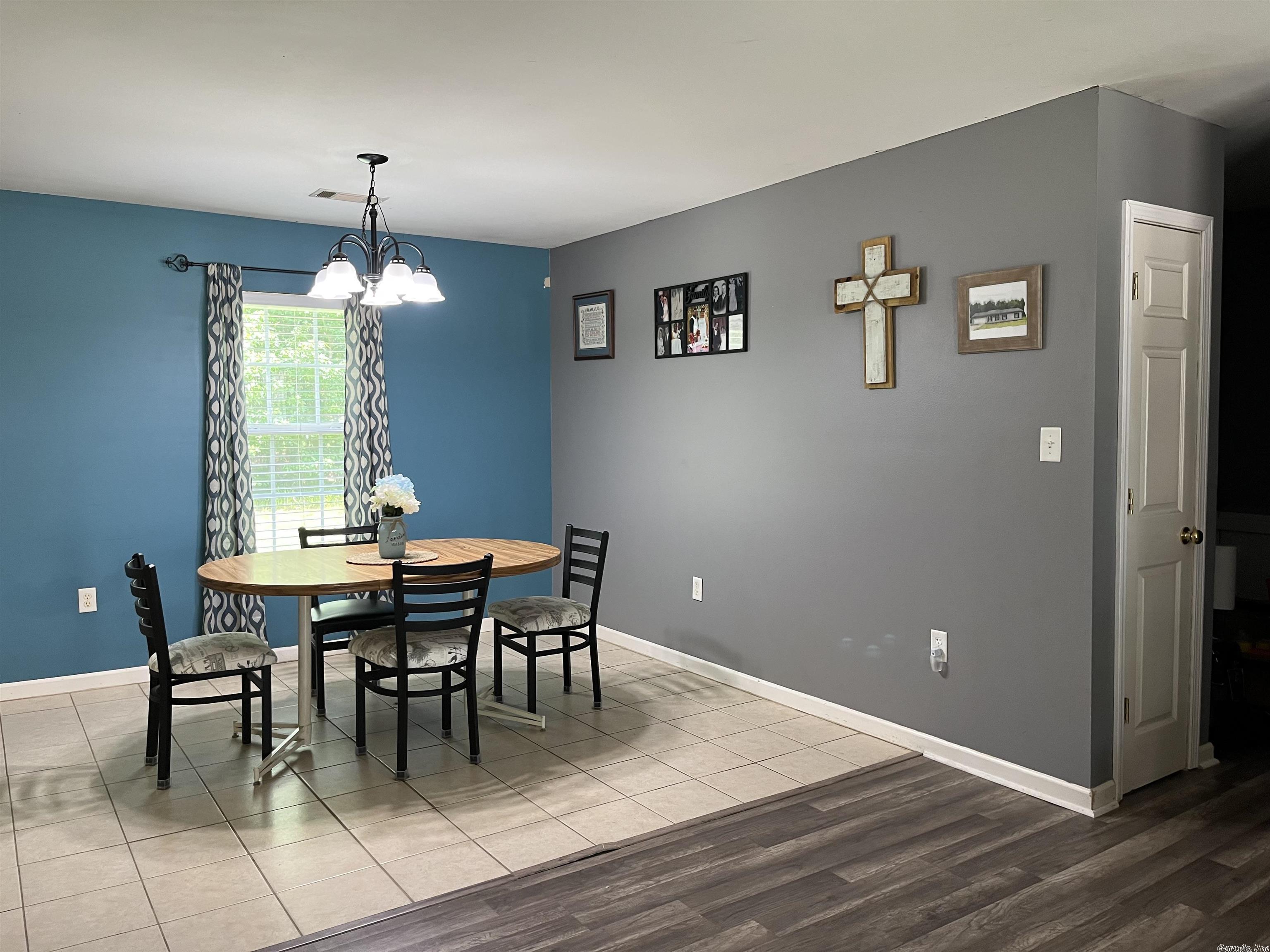 OLD MEADOWS - Residential