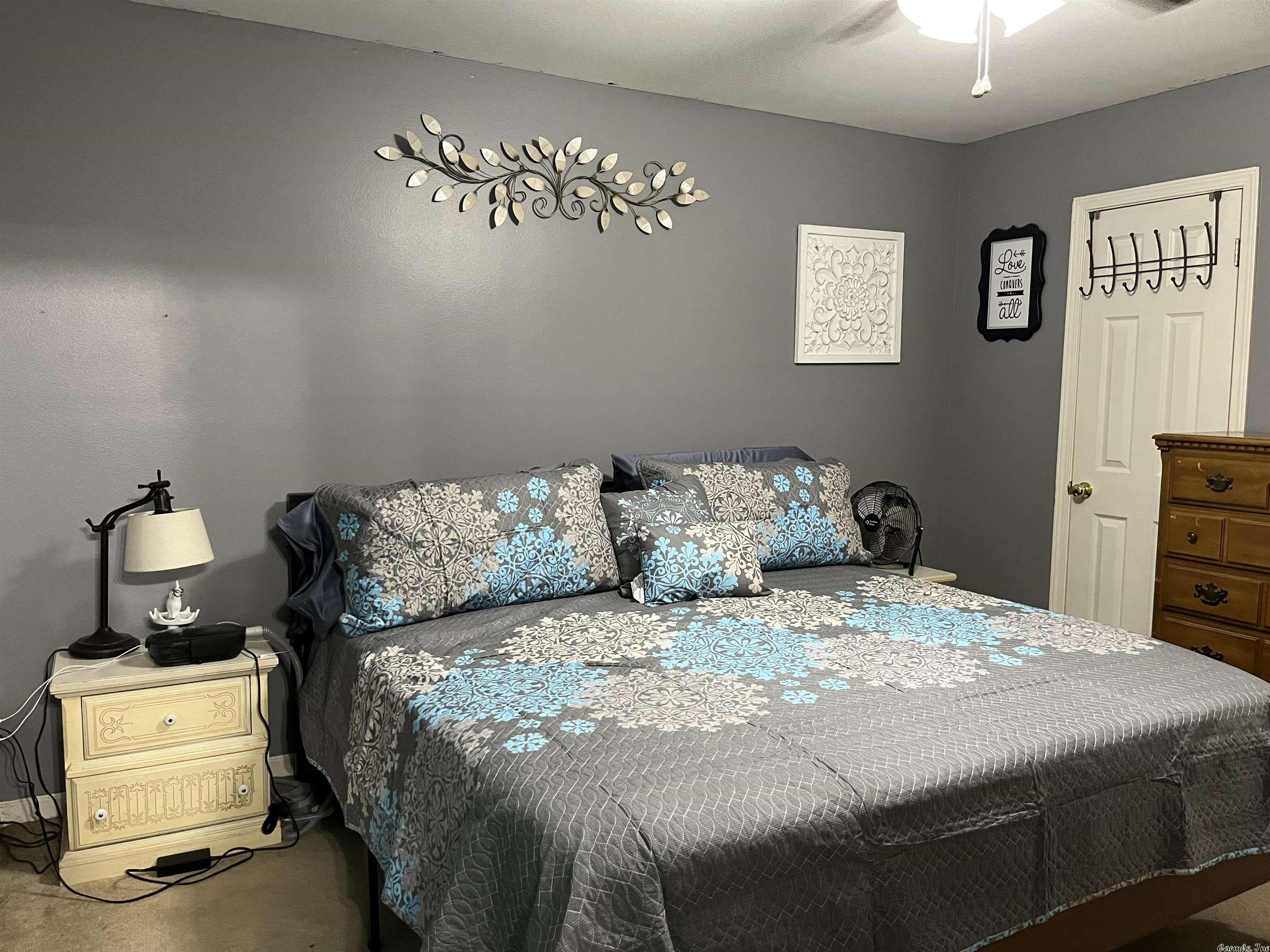 OLD MEADOWS - Residential