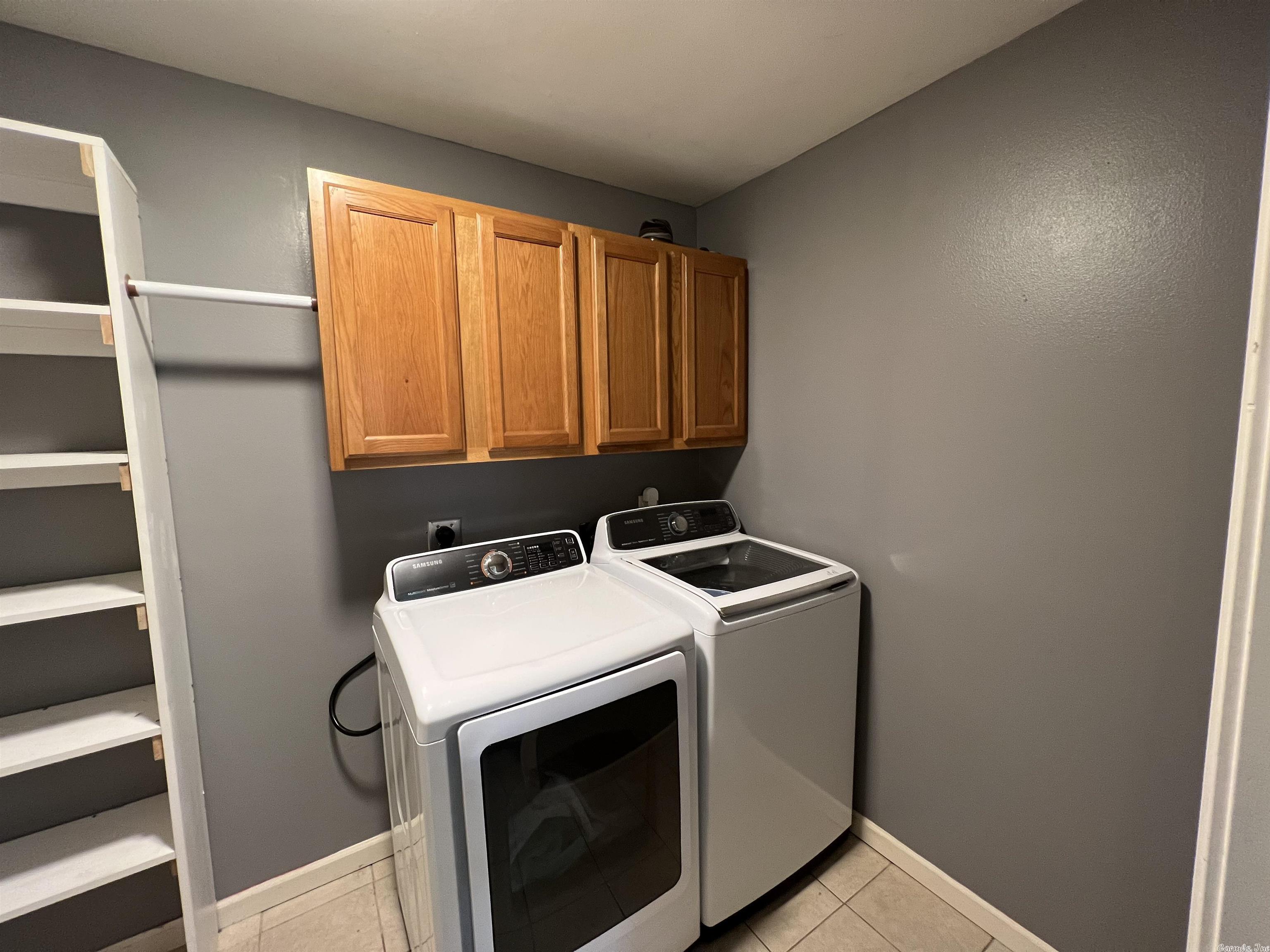 OLD MEADOWS - Residential