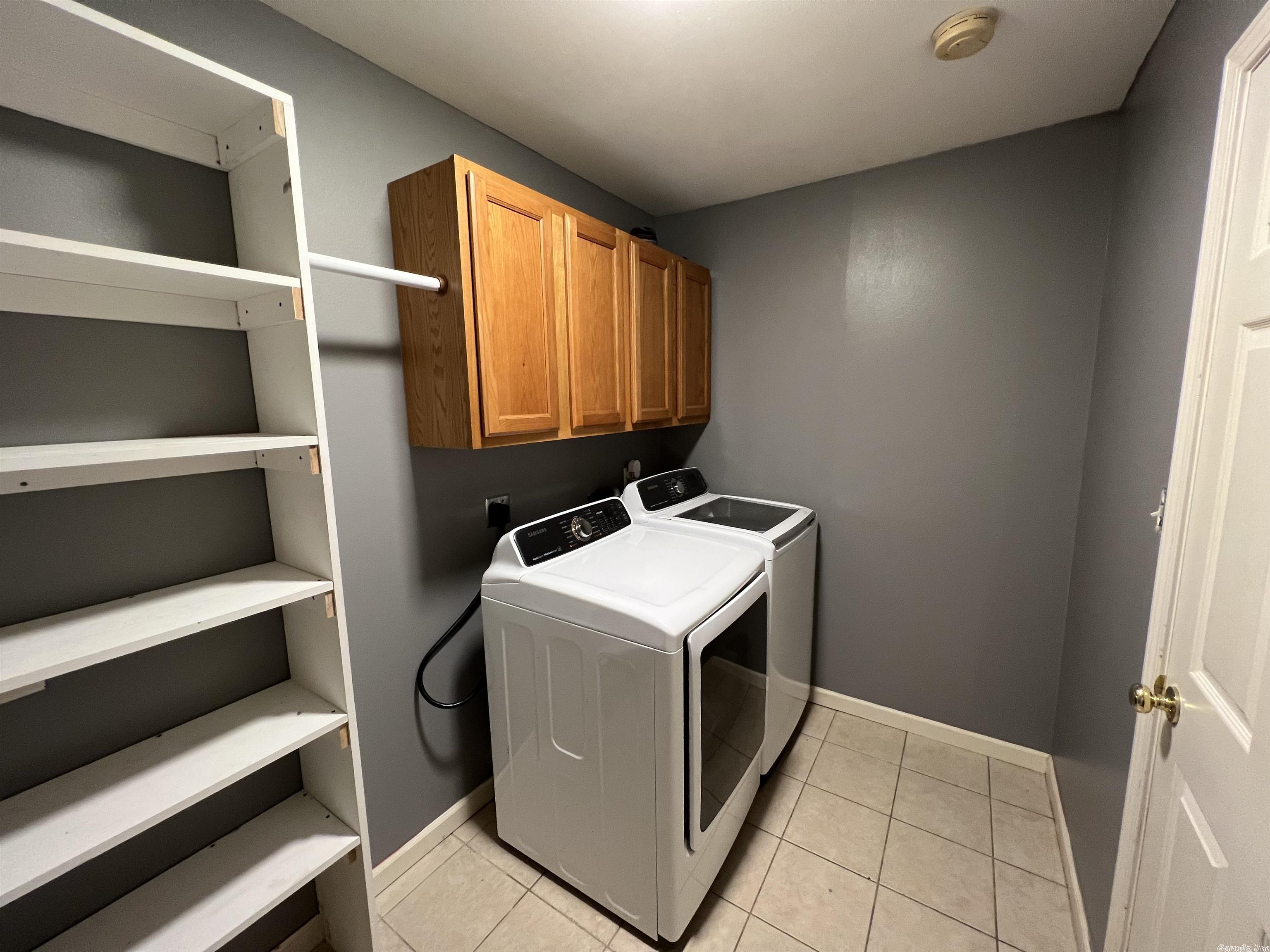 OLD MEADOWS - Residential