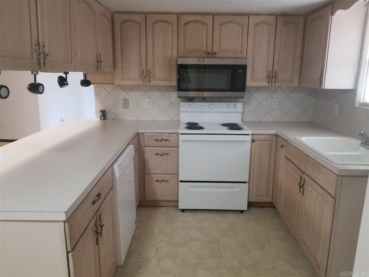 Oak Hurst - Residential Lease