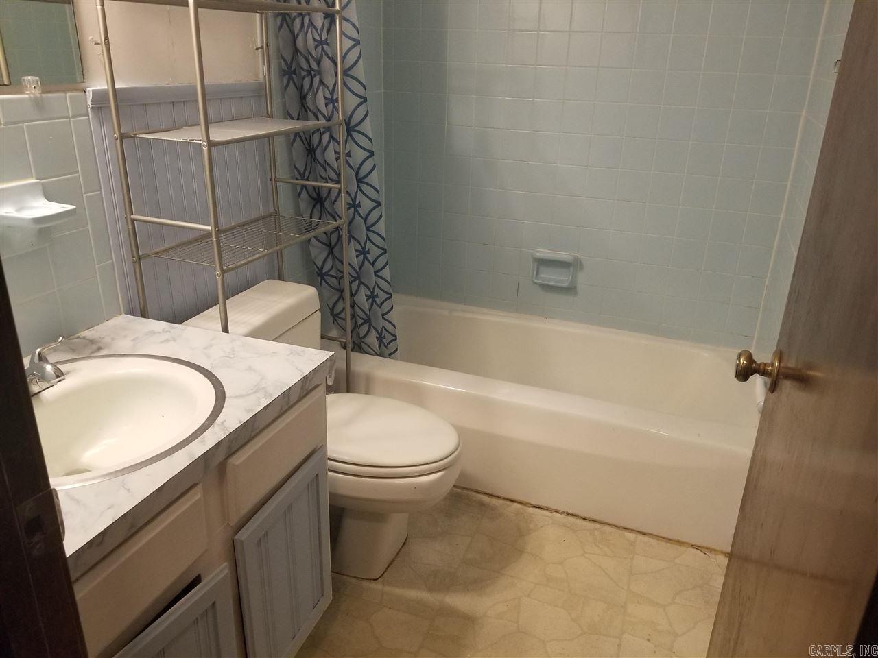 Oak Hurst - Residential Lease