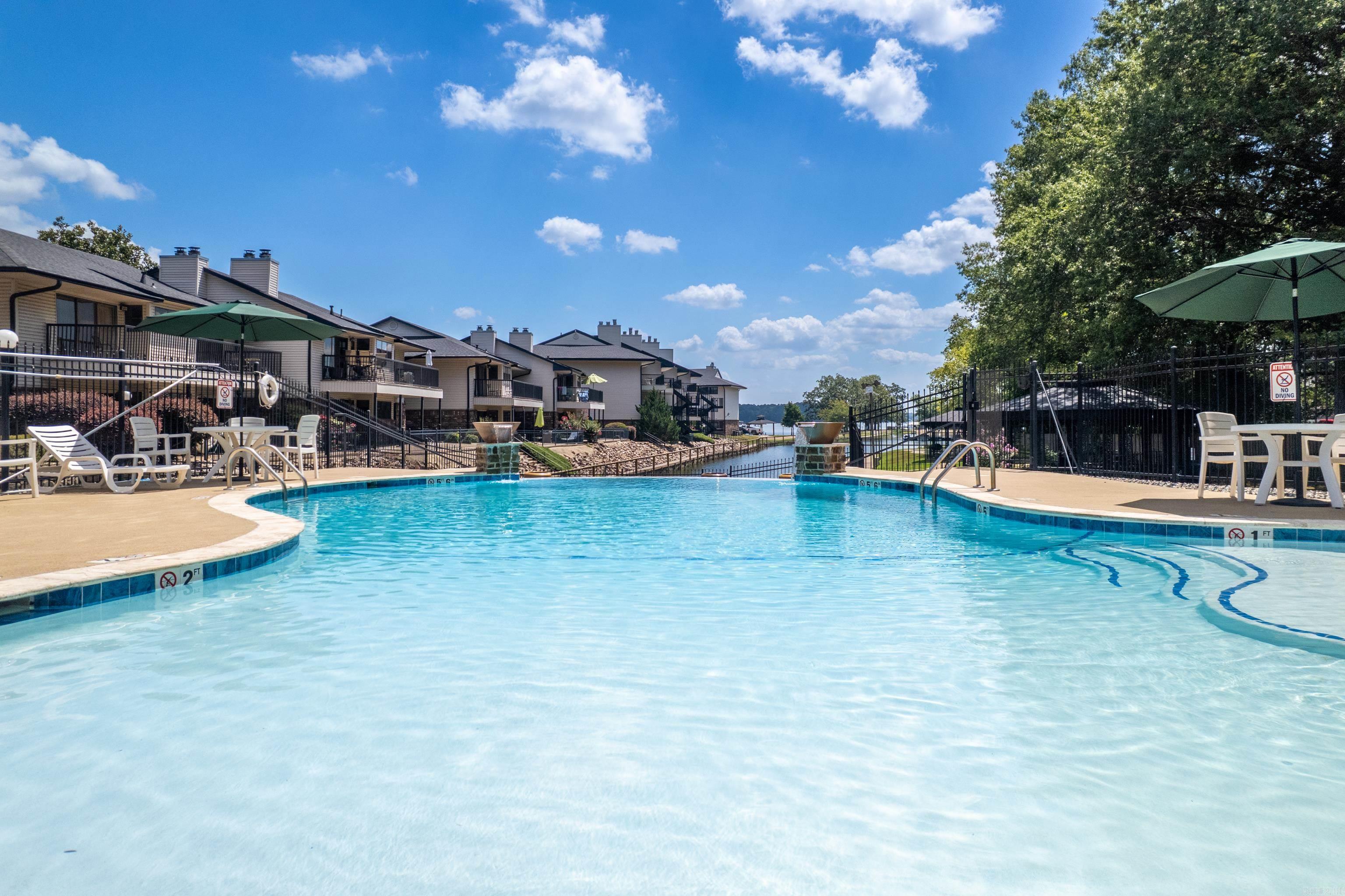 EMERALD ISLE HPR - Residential