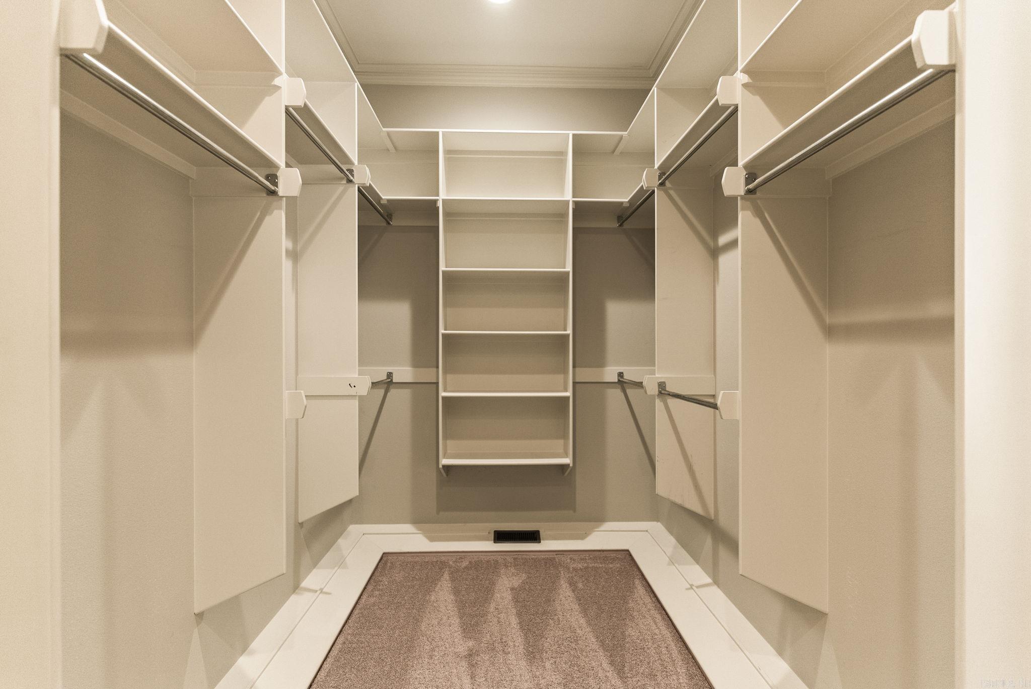 NEWTONS - Residential