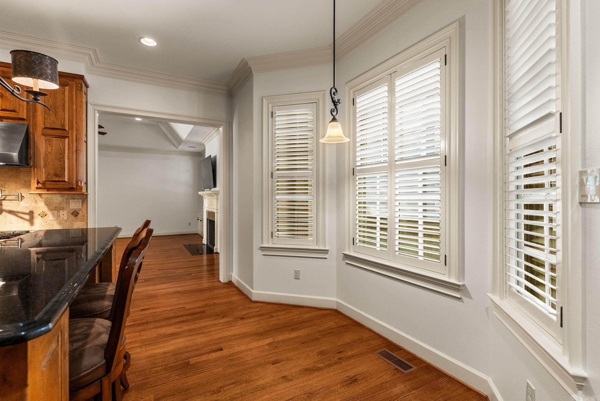 NEWTONS - Residential