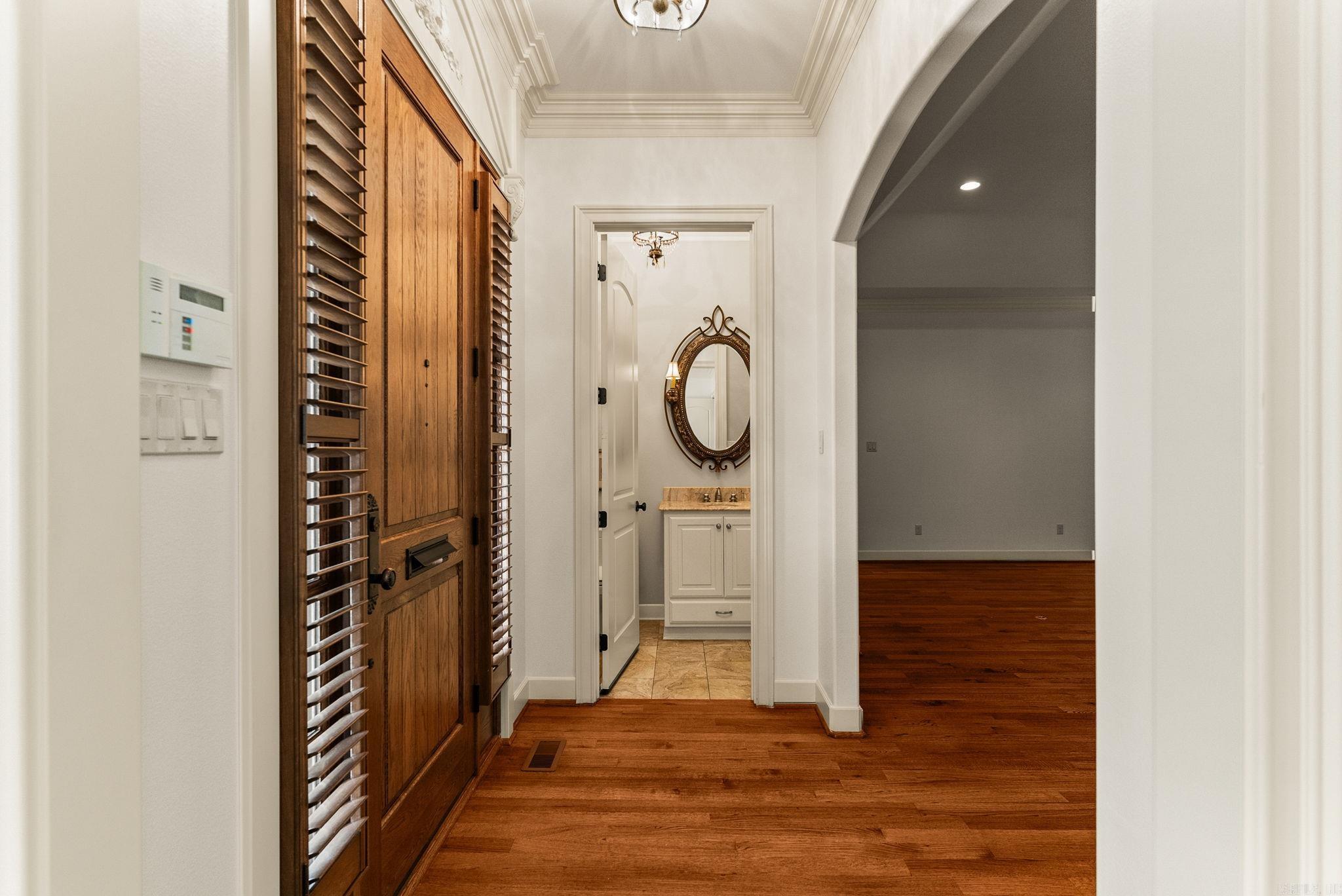 NEWTONS - Residential