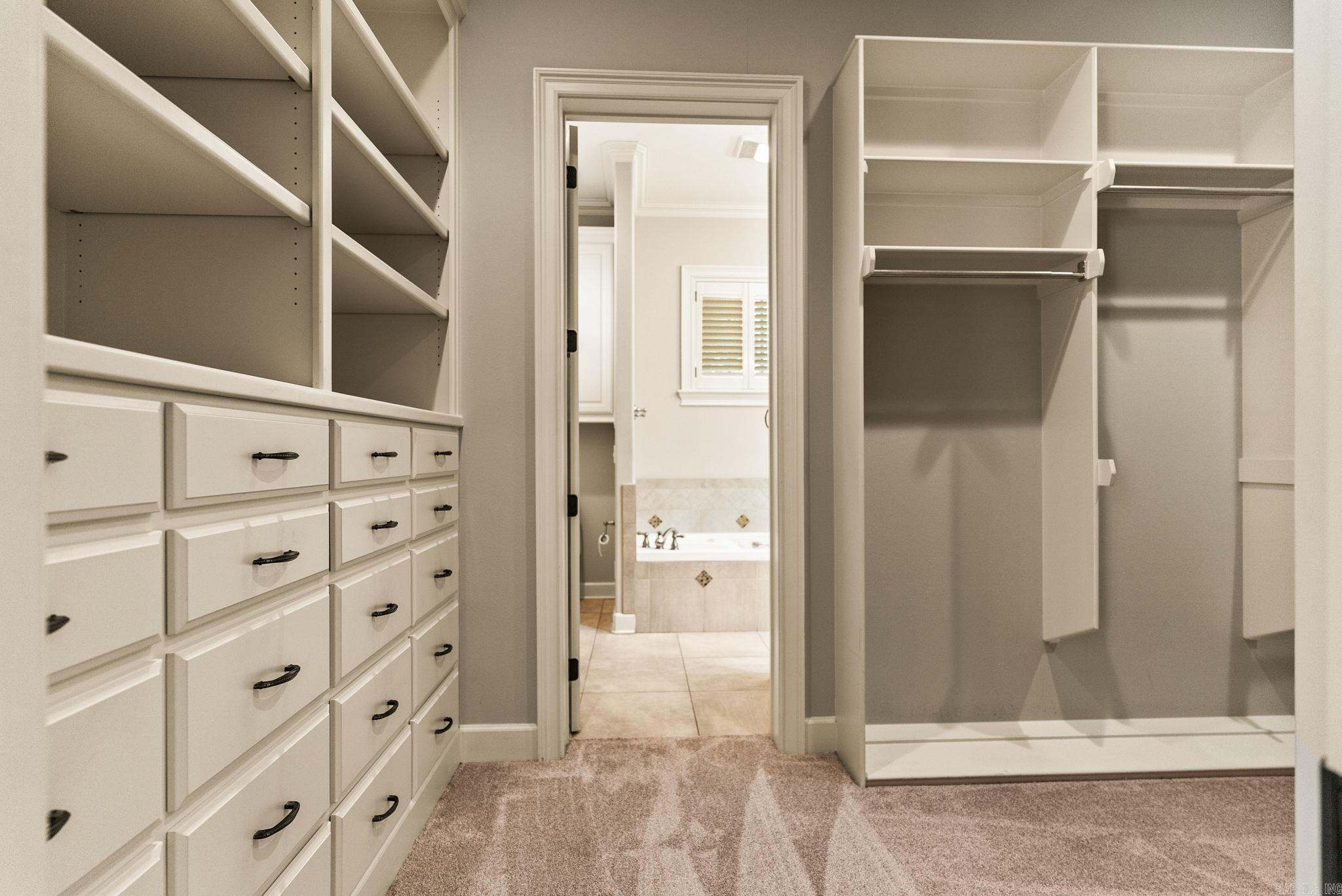 NEWTONS - Residential