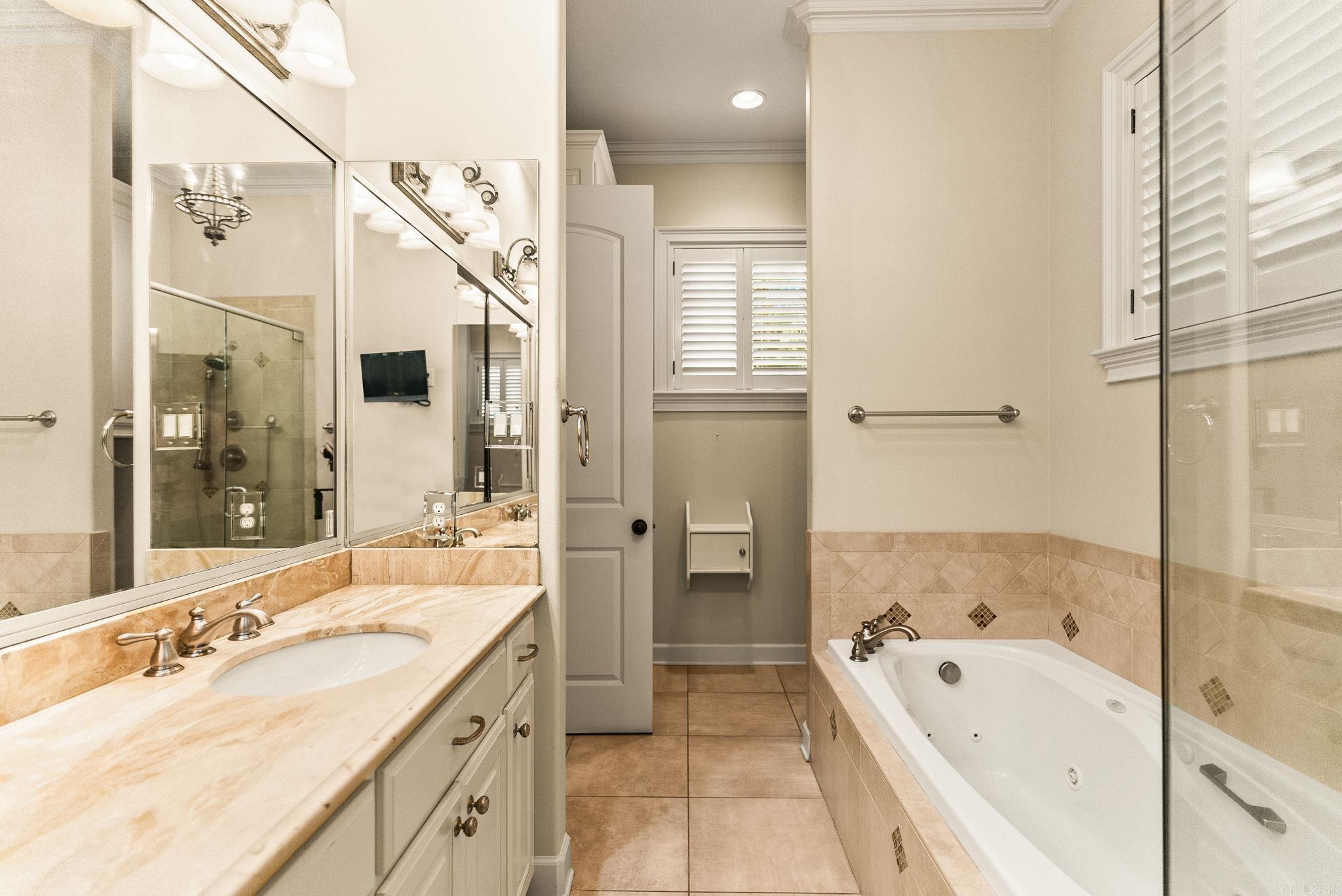 NEWTONS - Residential