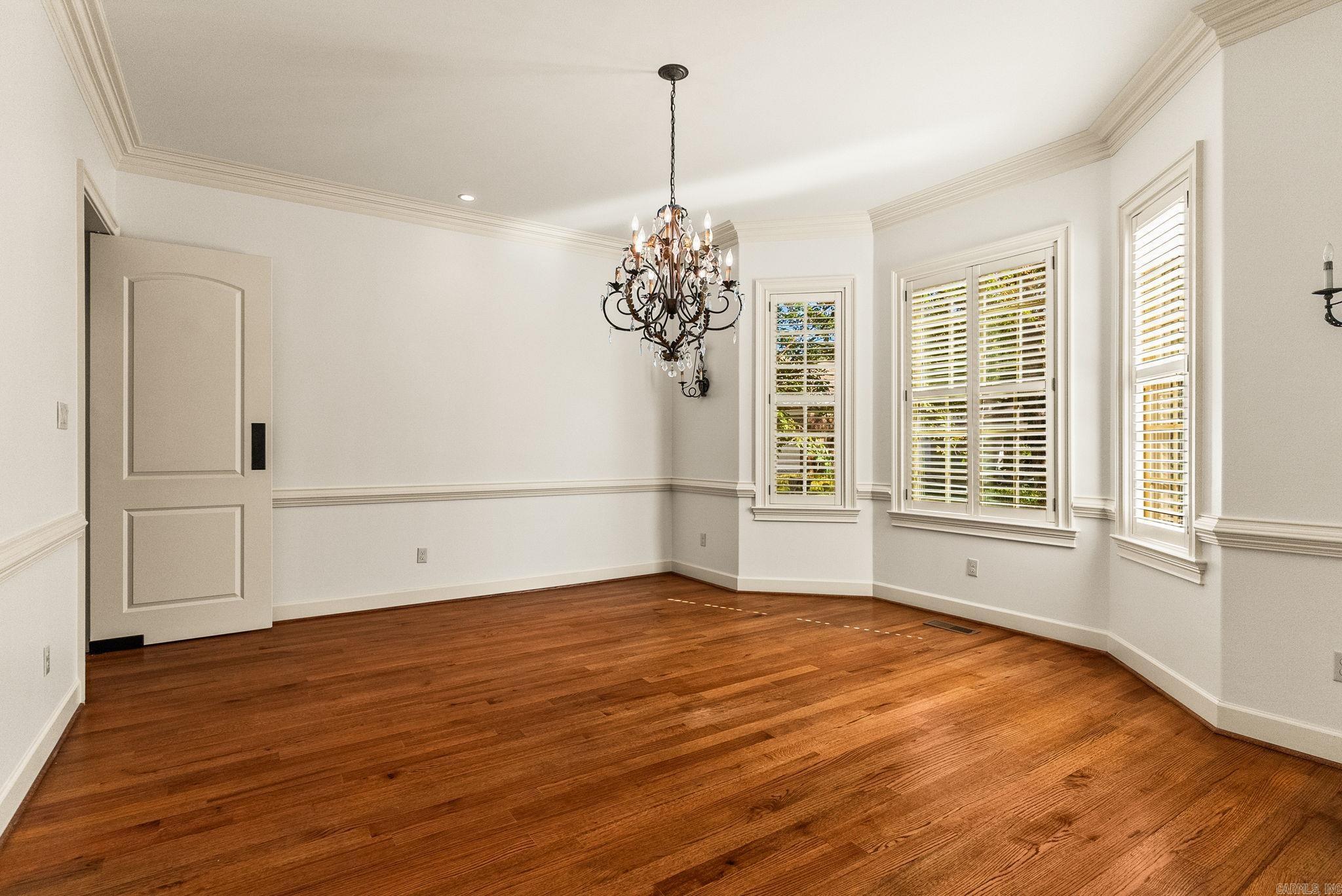 NEWTONS - Residential