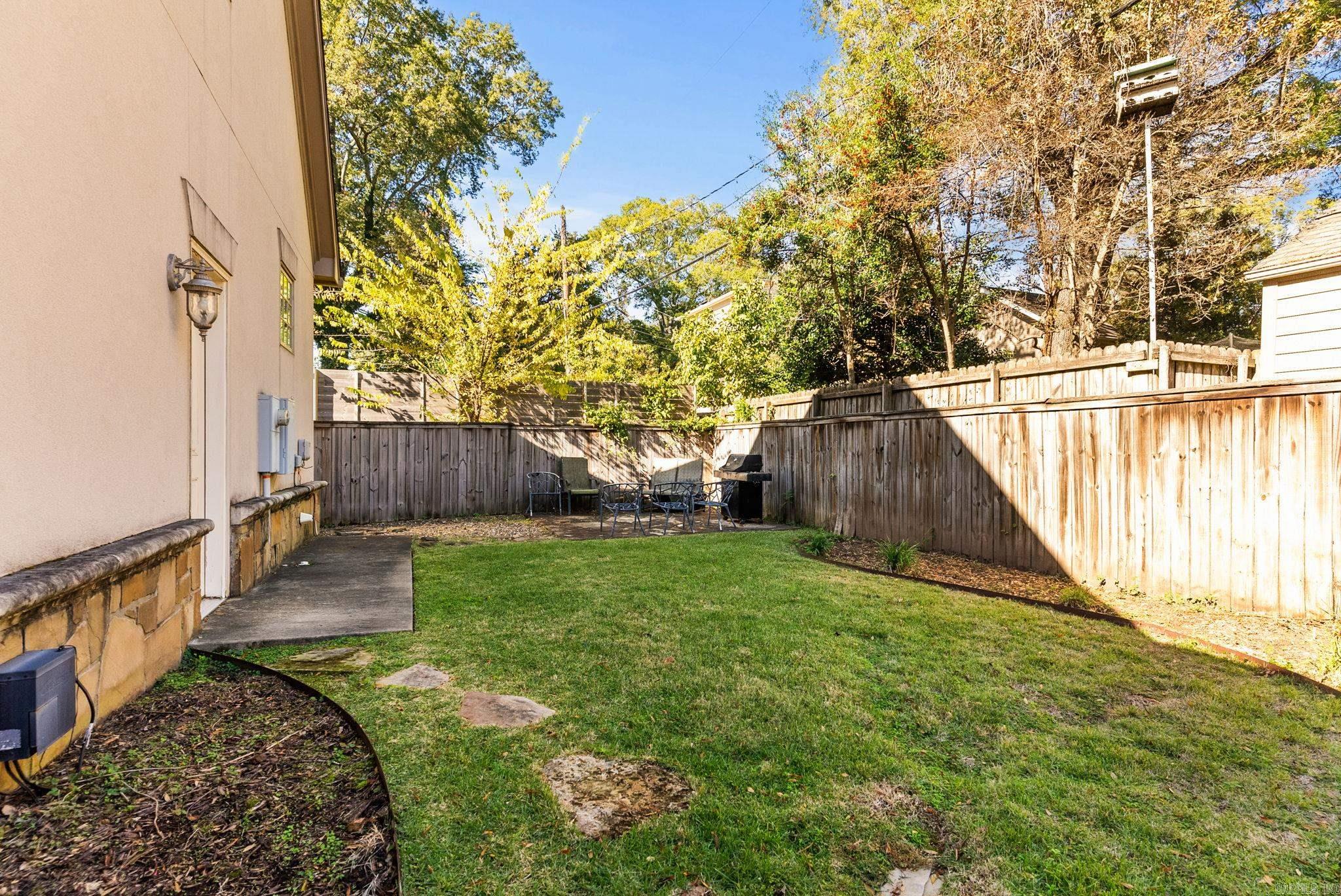 NEWTONS - Residential