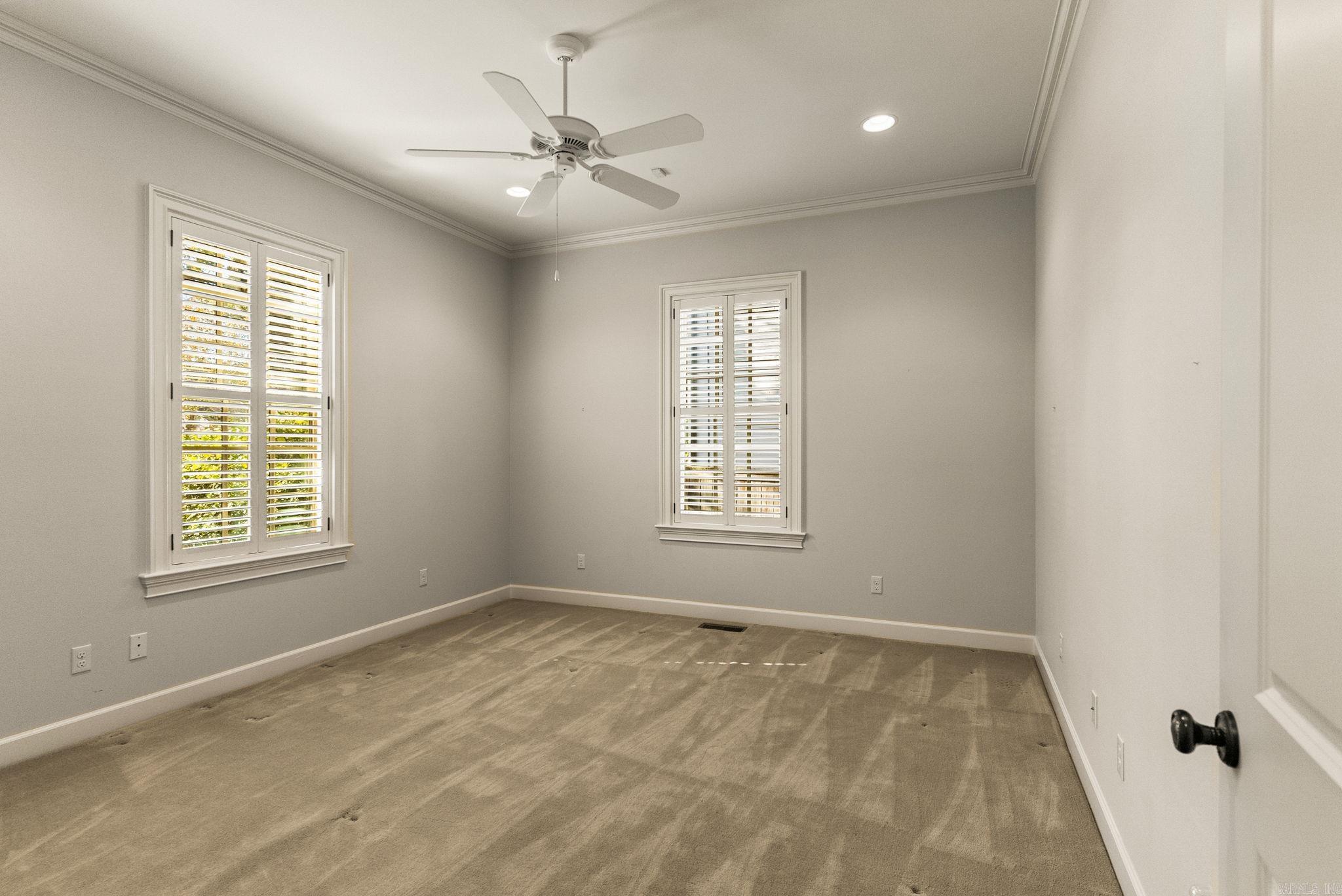 NEWTONS - Residential